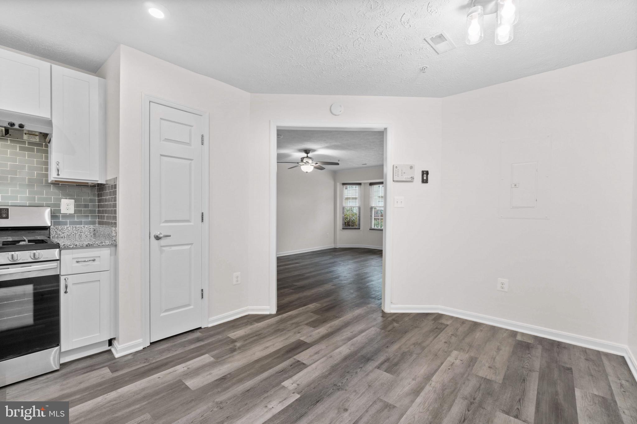 8832 Goose Landing Cir