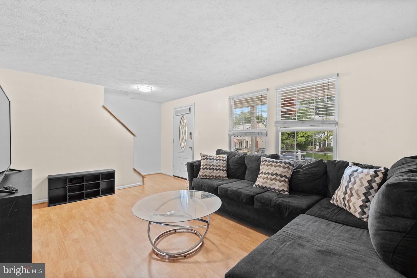 6480 Grommet Dr