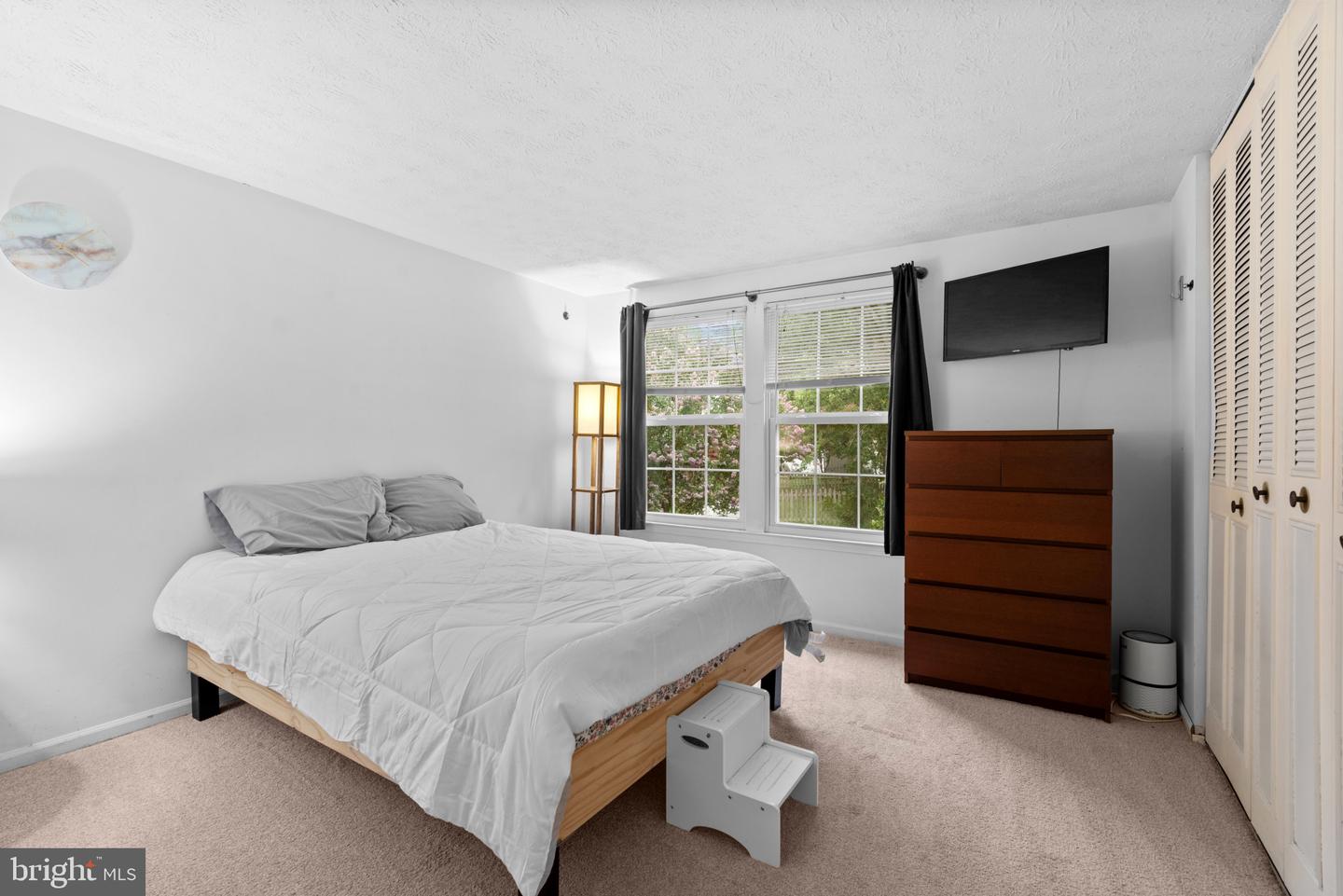 6480 Grommet Dr