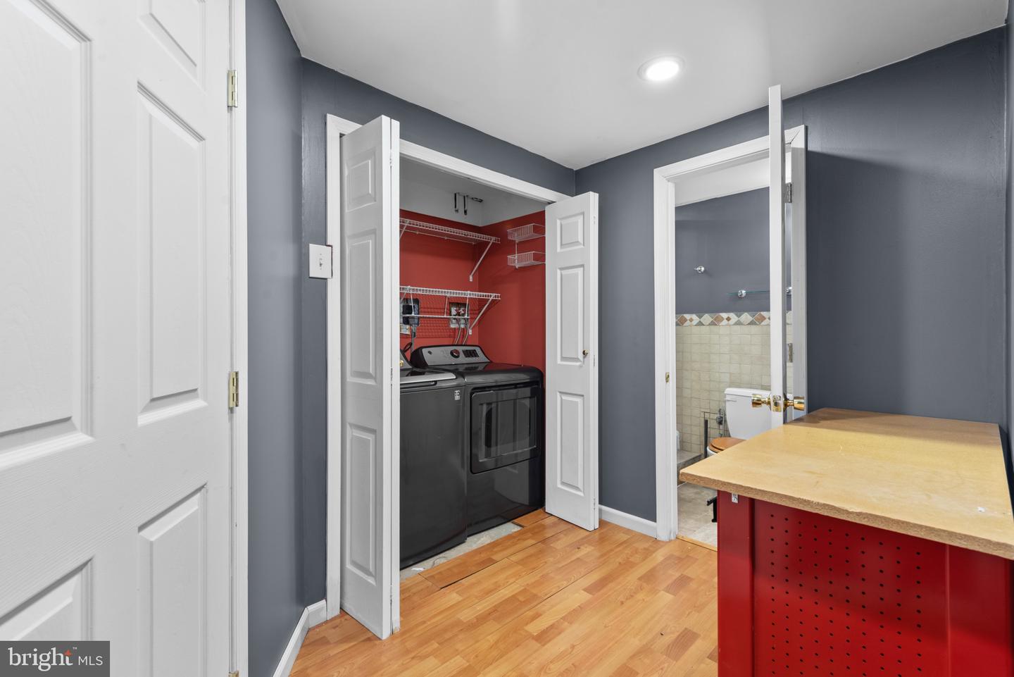 6480 Grommet Dr
