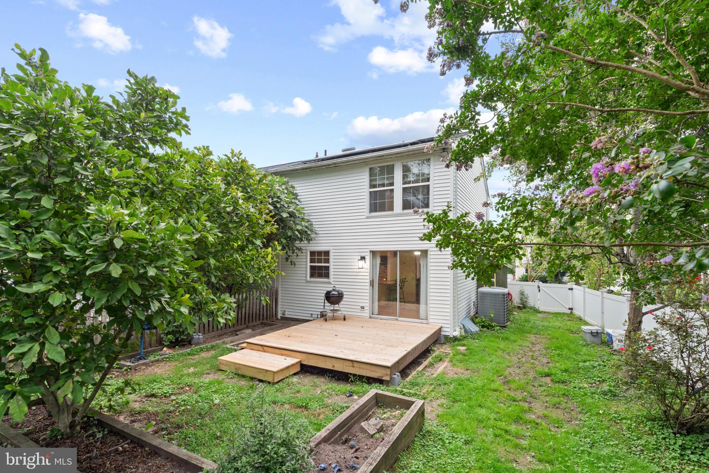 6480 Grommet Dr