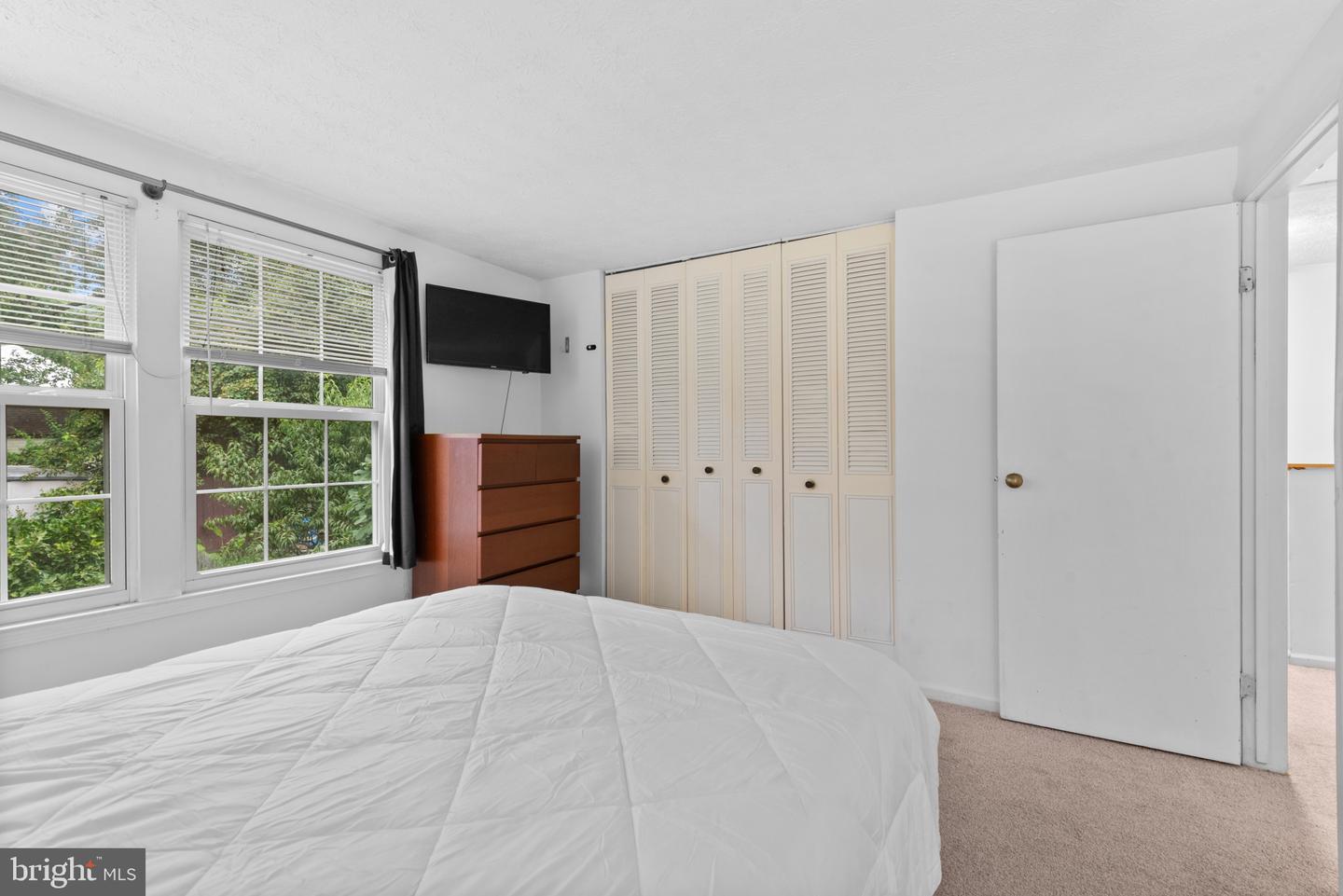 6480 Grommet Dr