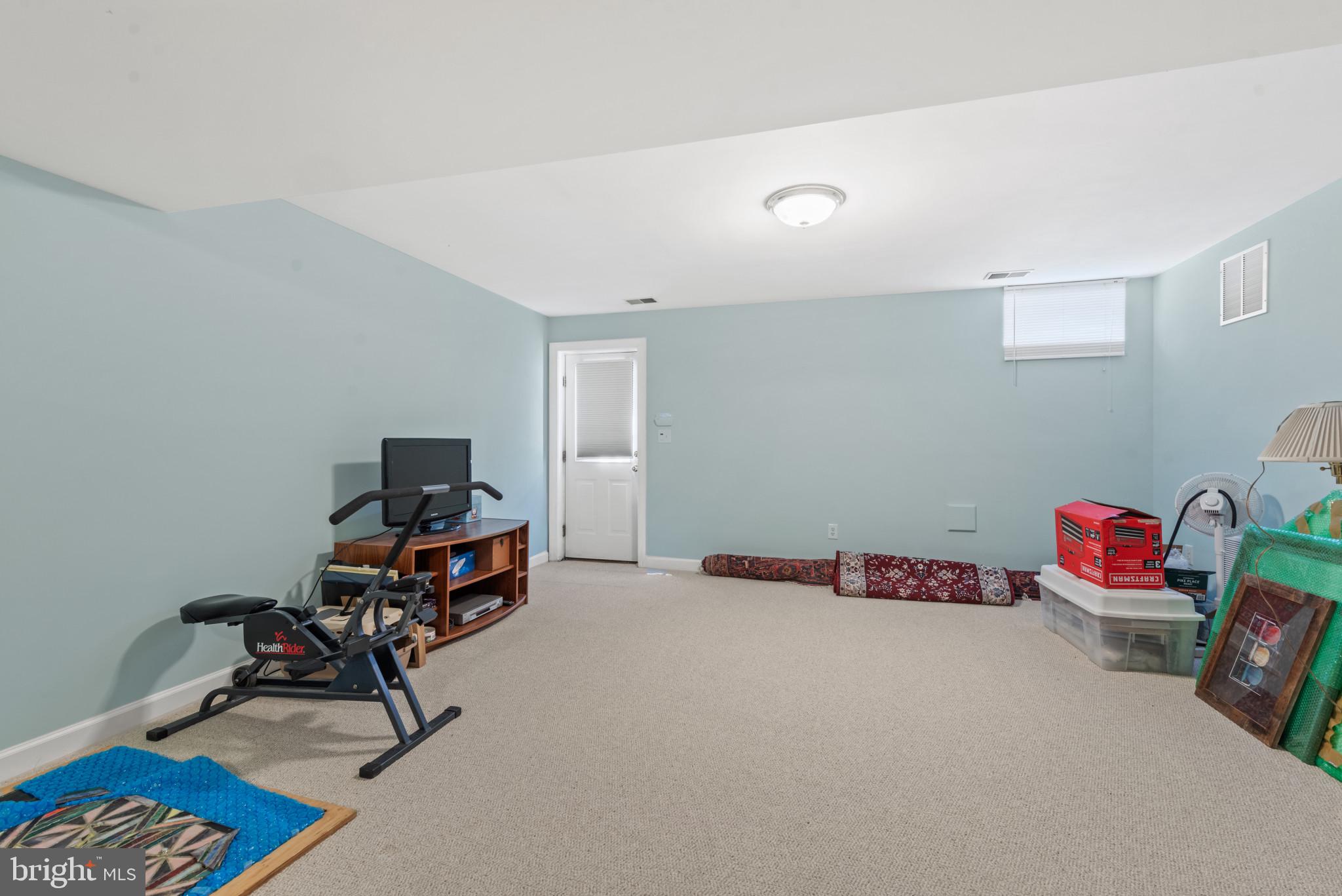 3303 Governor Carroll Ct