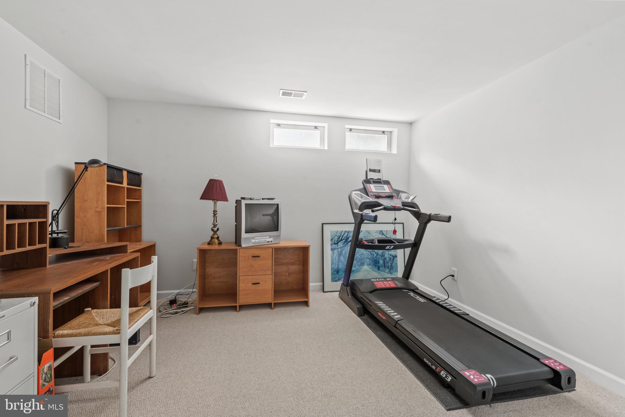 3303 Governor Carroll Ct