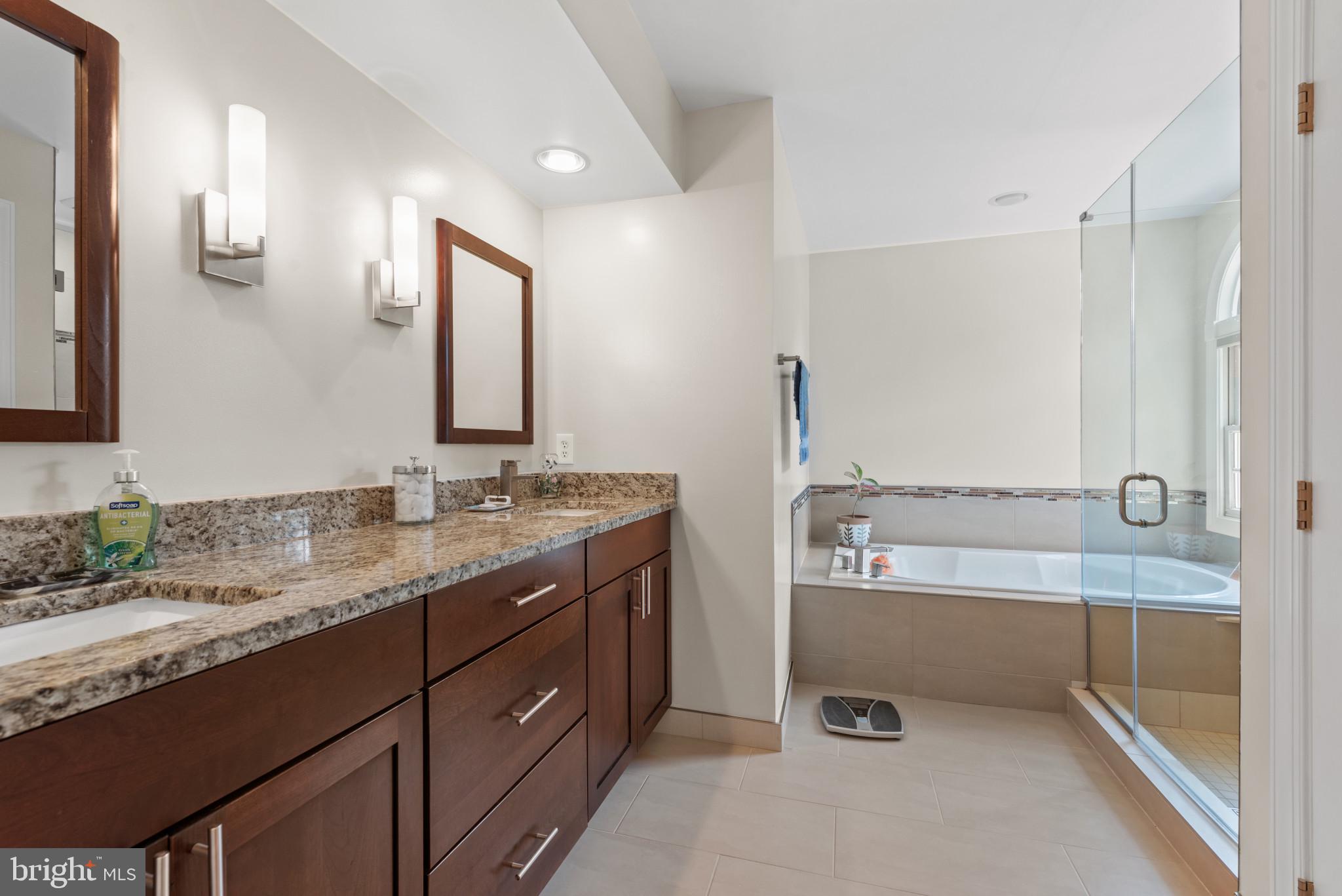 3303 Governor Carroll Ct