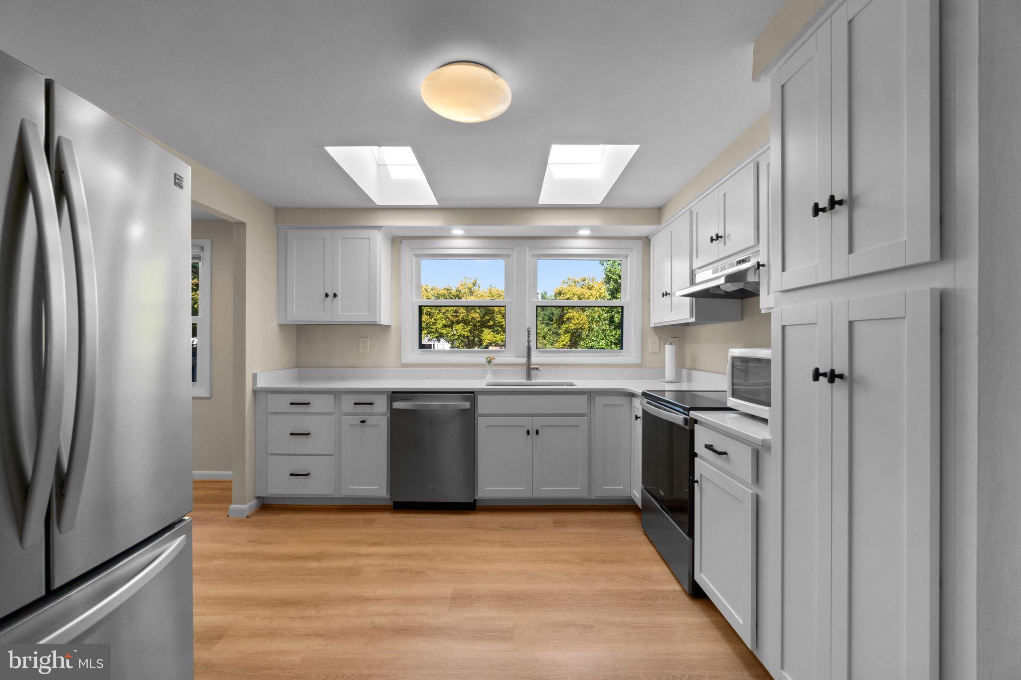 5039 W Running Brook Rd