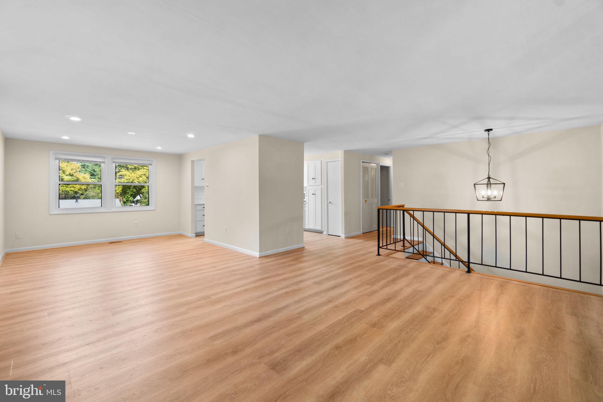 5039 W Running Brook Rd