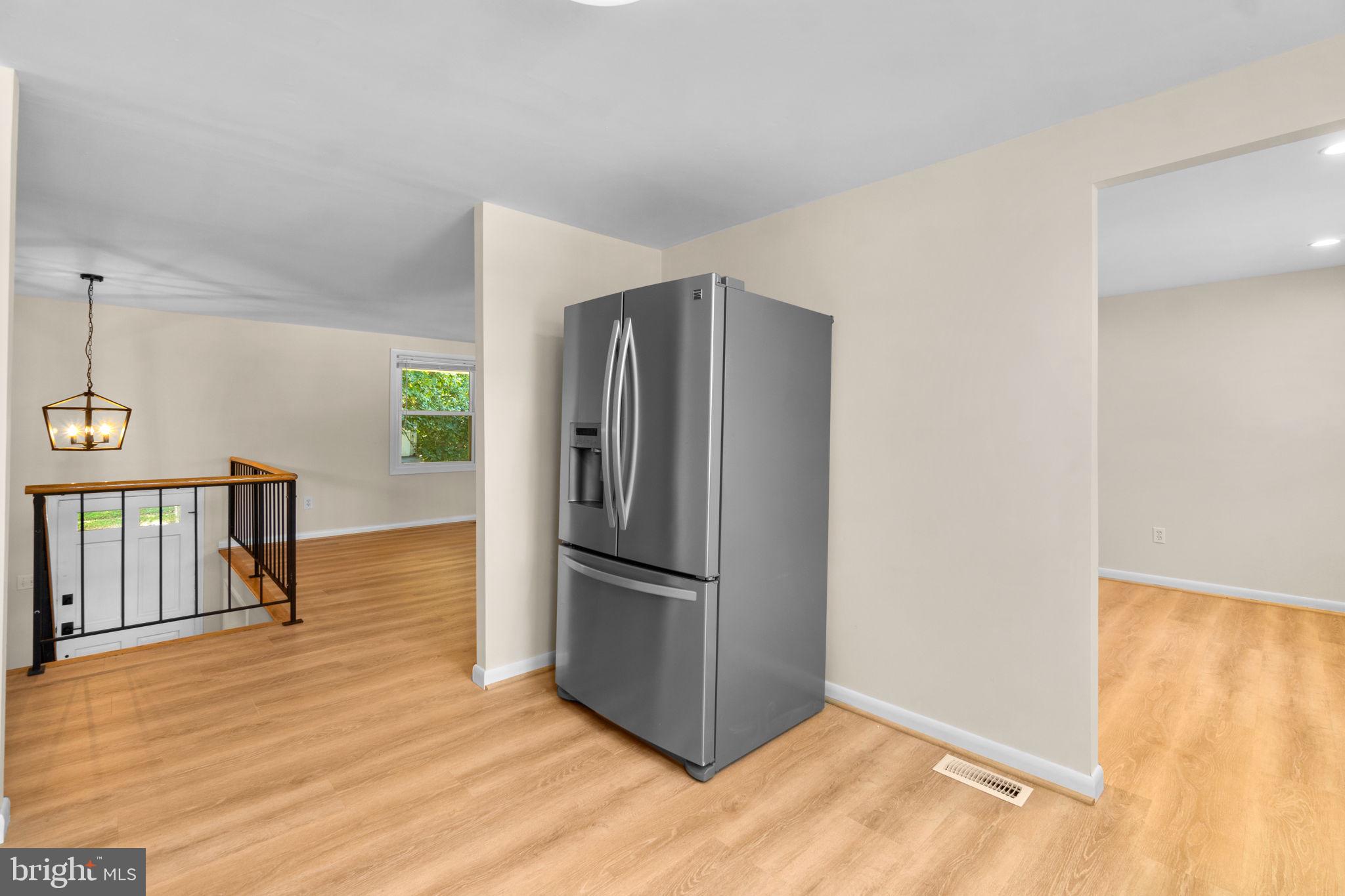 5039 W Running Brook Rd