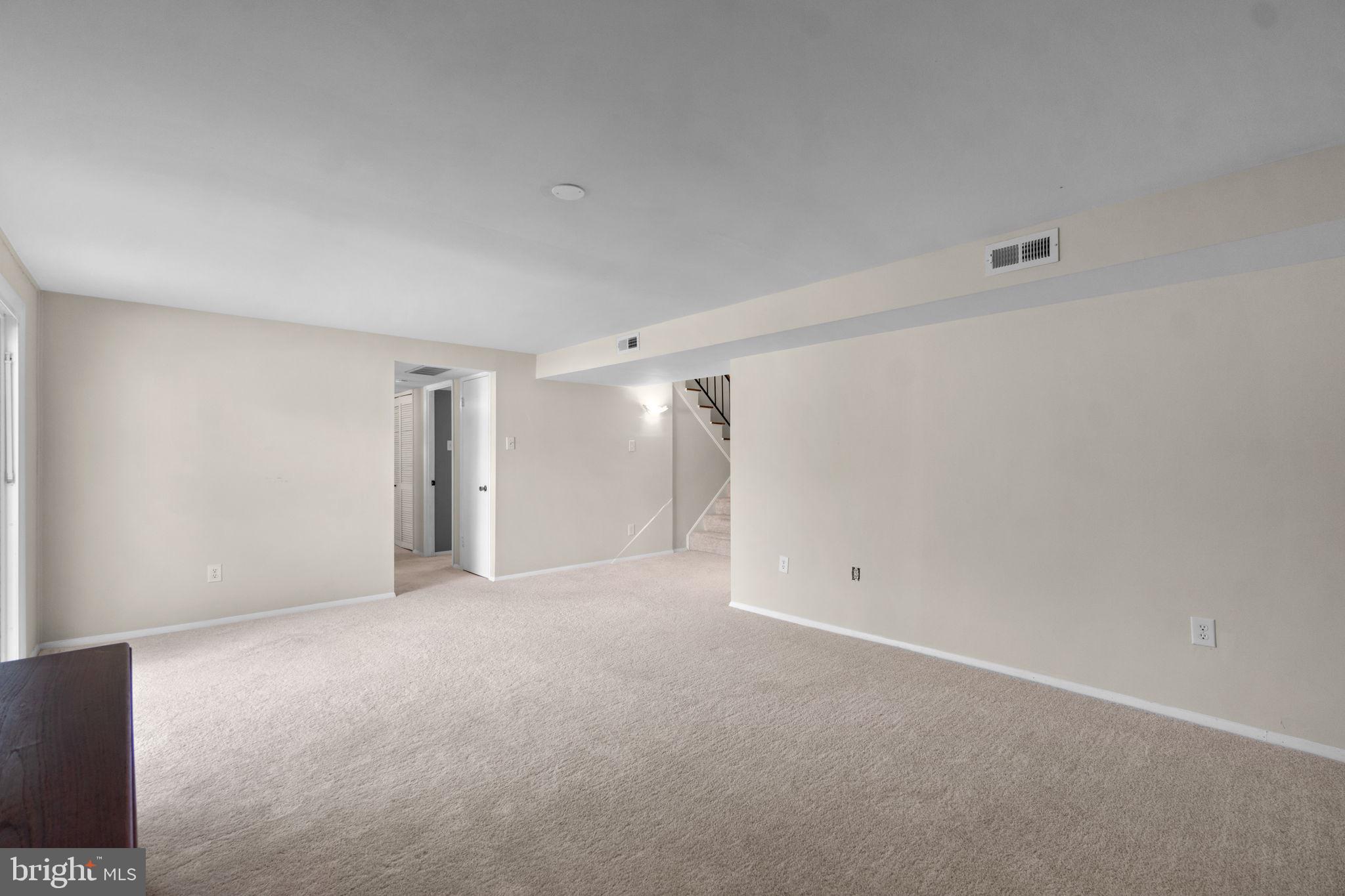 5039 W Running Brook Rd