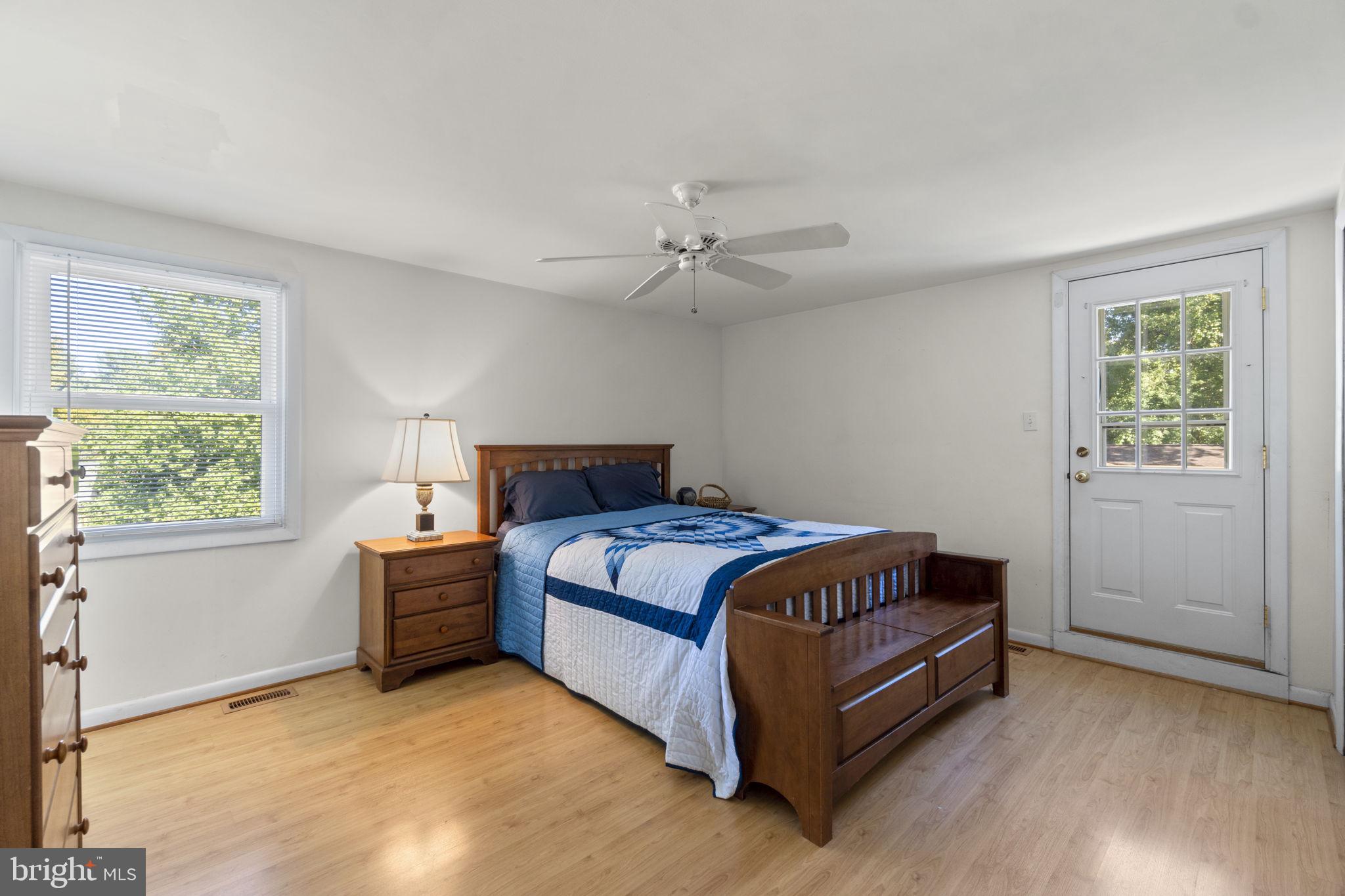 5039 W Running Brook Rd