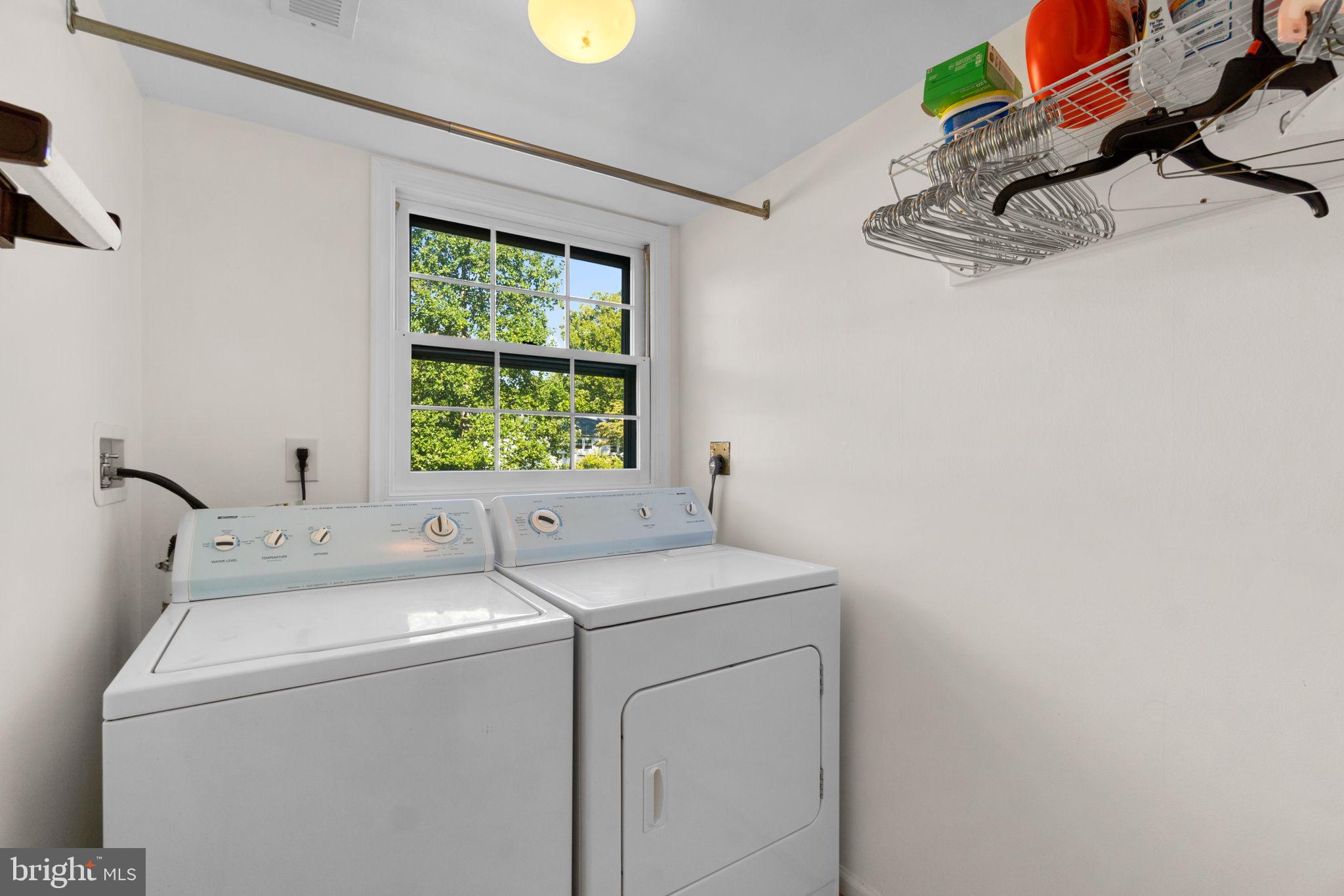 5039 W Running Brook Rd