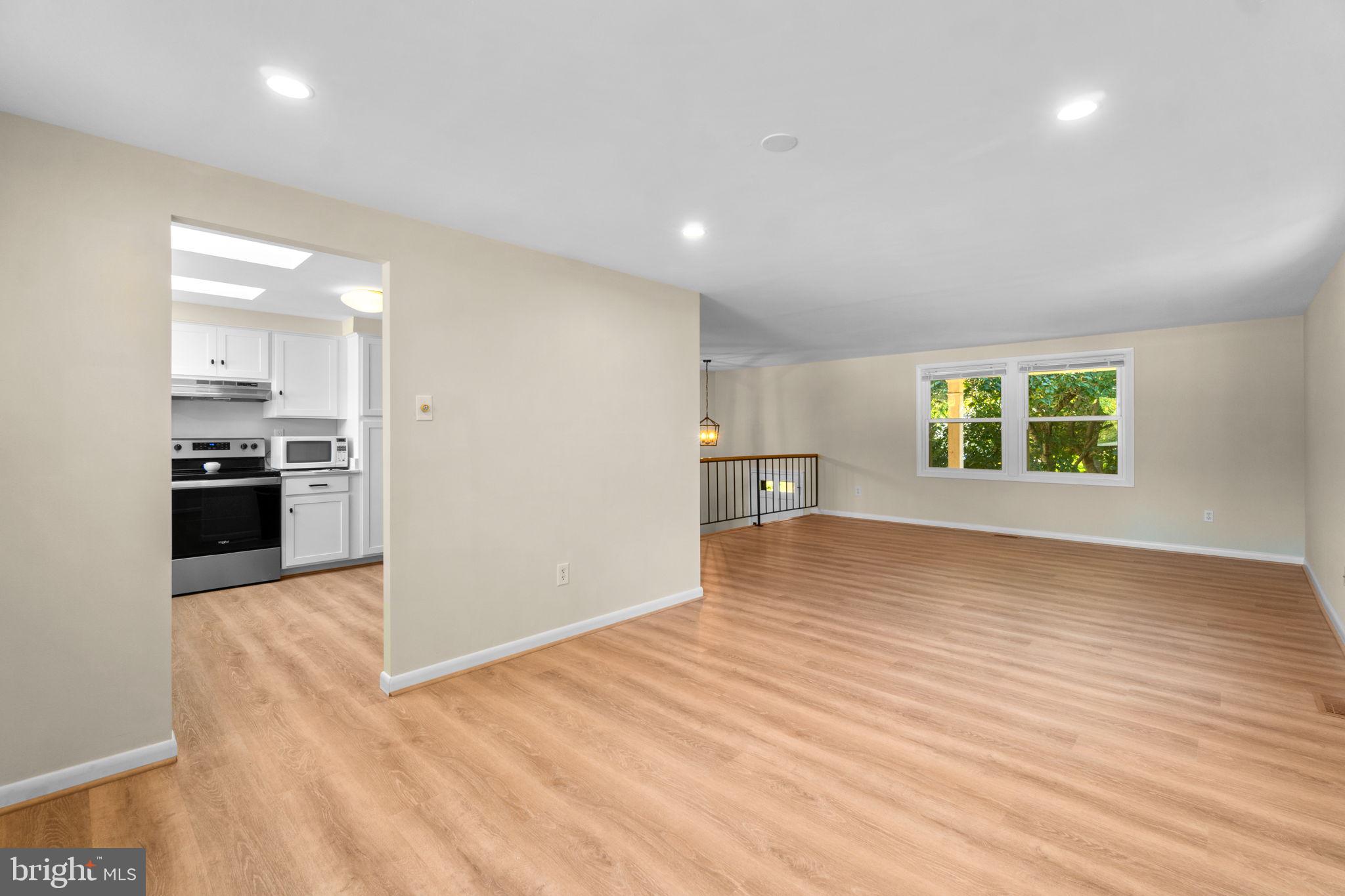 5039 W Running Brook Rd