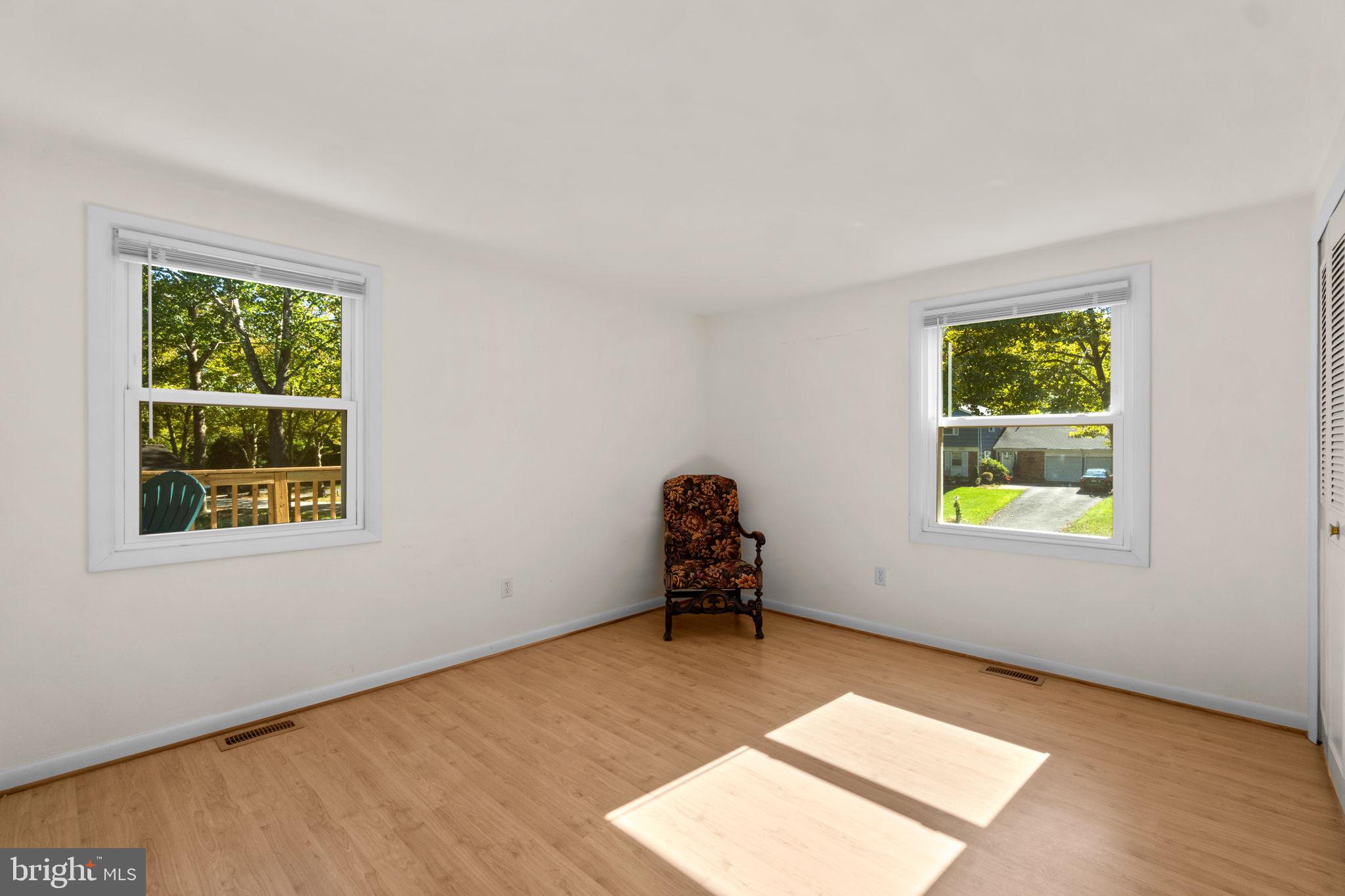 5039 W Running Brook Rd