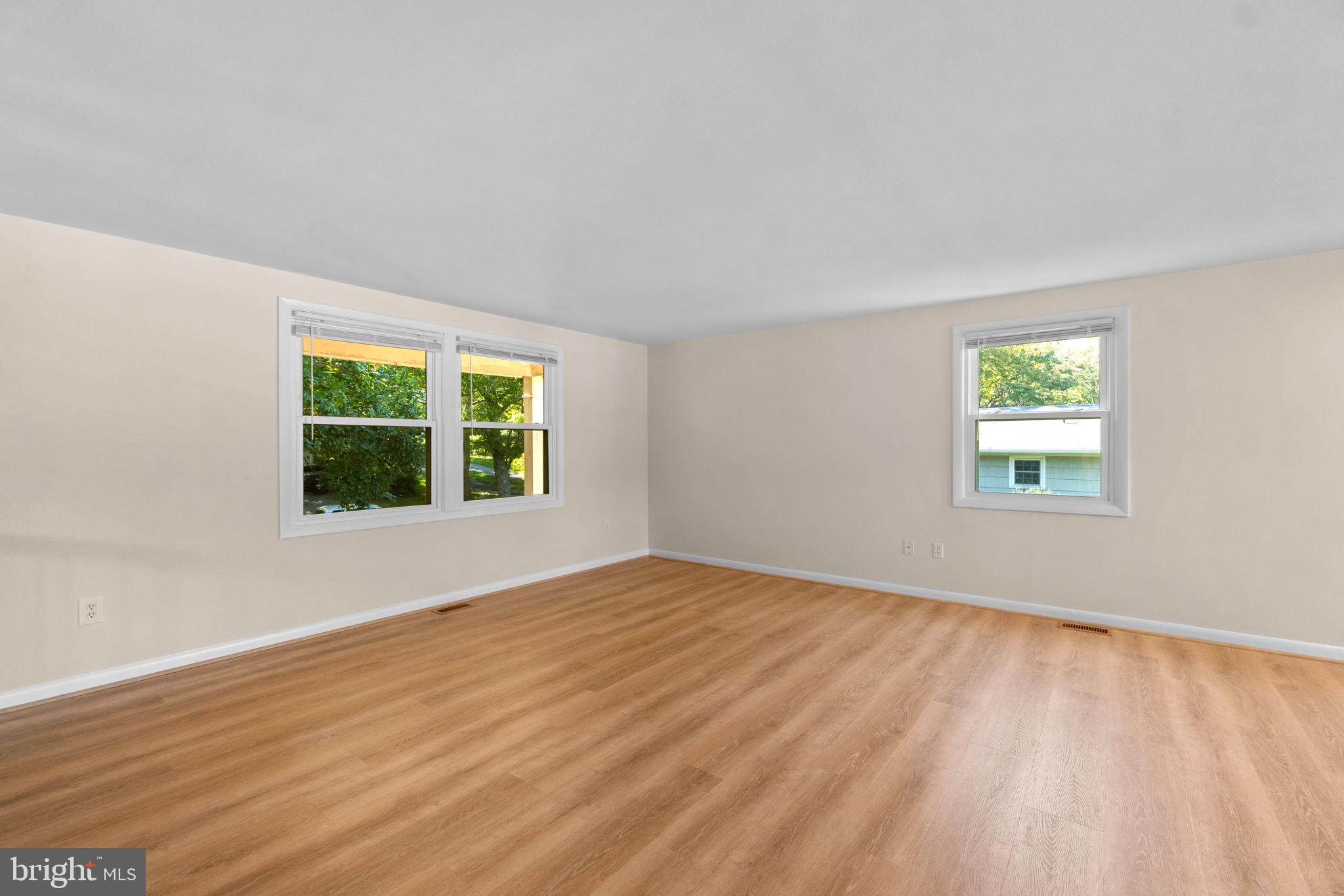 5039 W Running Brook Rd