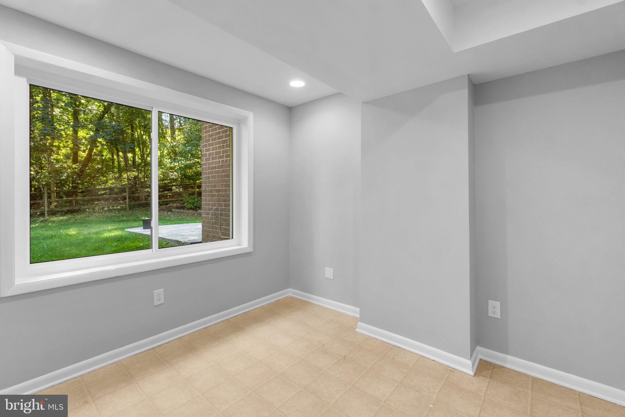 5649 Thunder Hill Rd