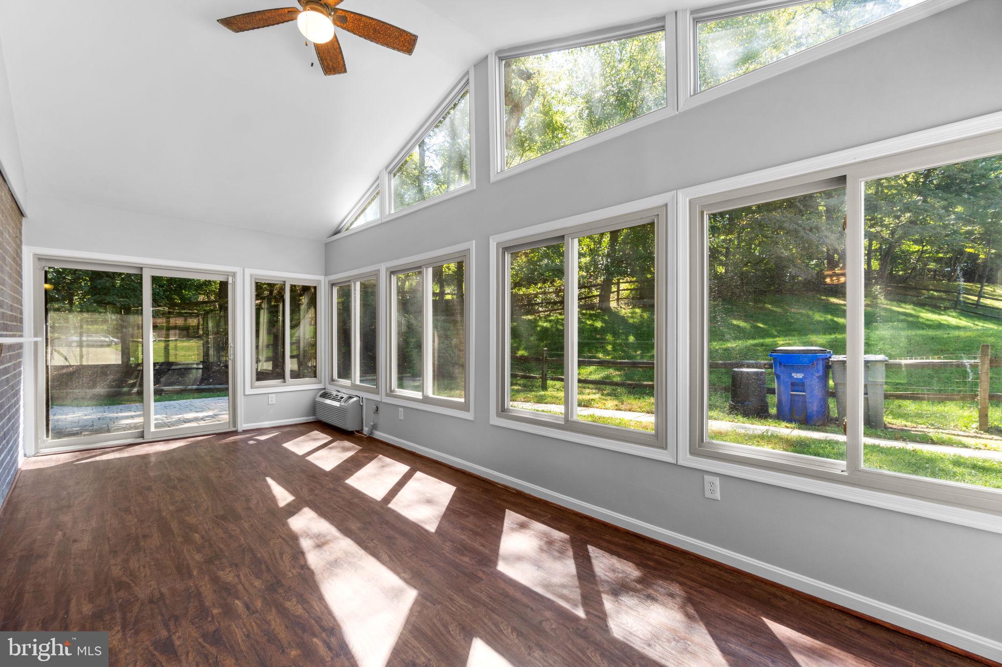 5649 Thunder Hill Rd