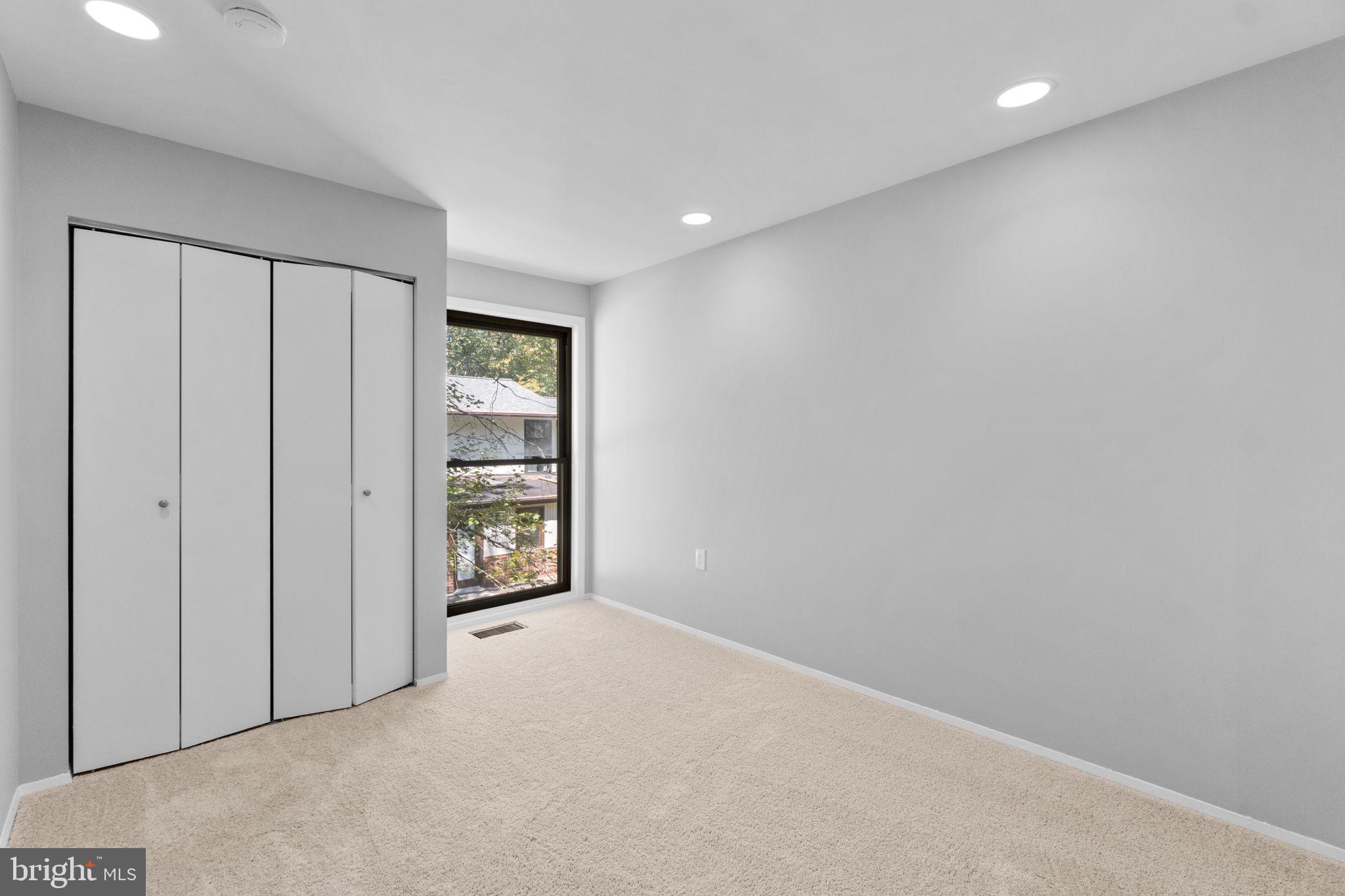 5649 Thunder Hill Rd