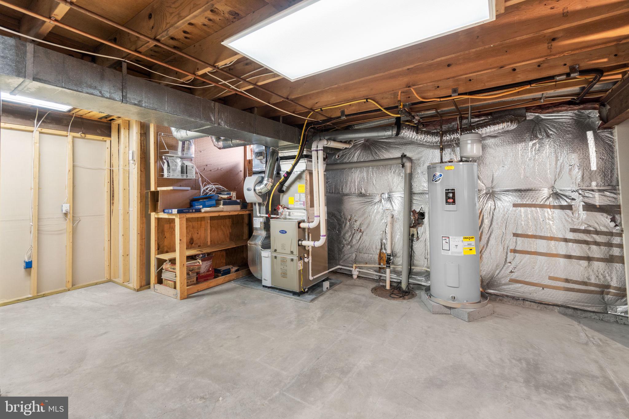 7812 Flagstone Ct NW