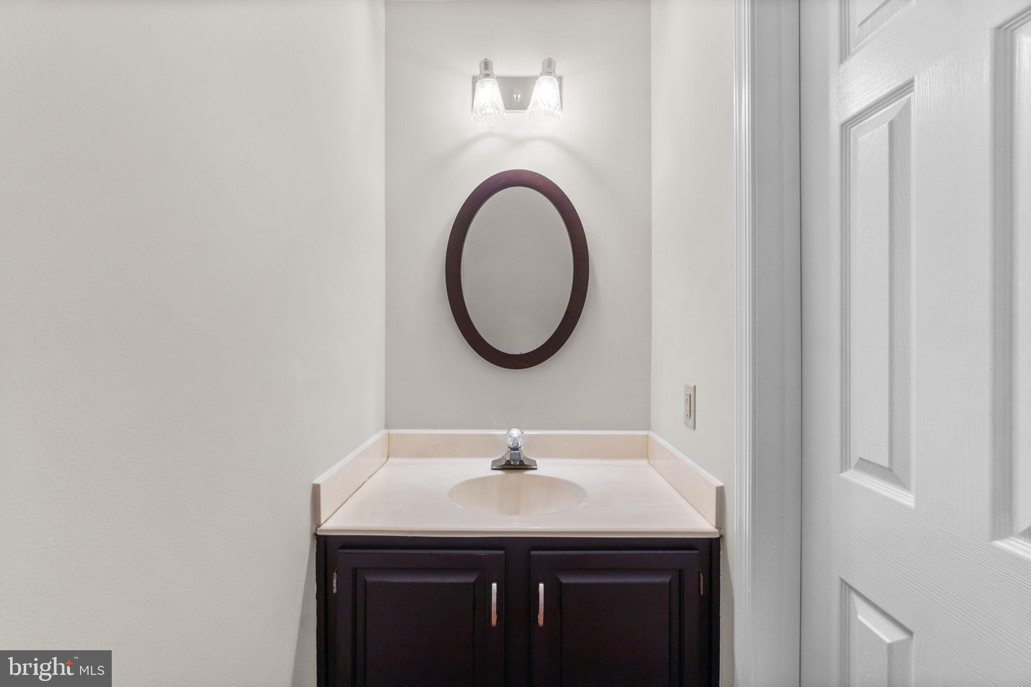 7812 Flagstone Ct NW