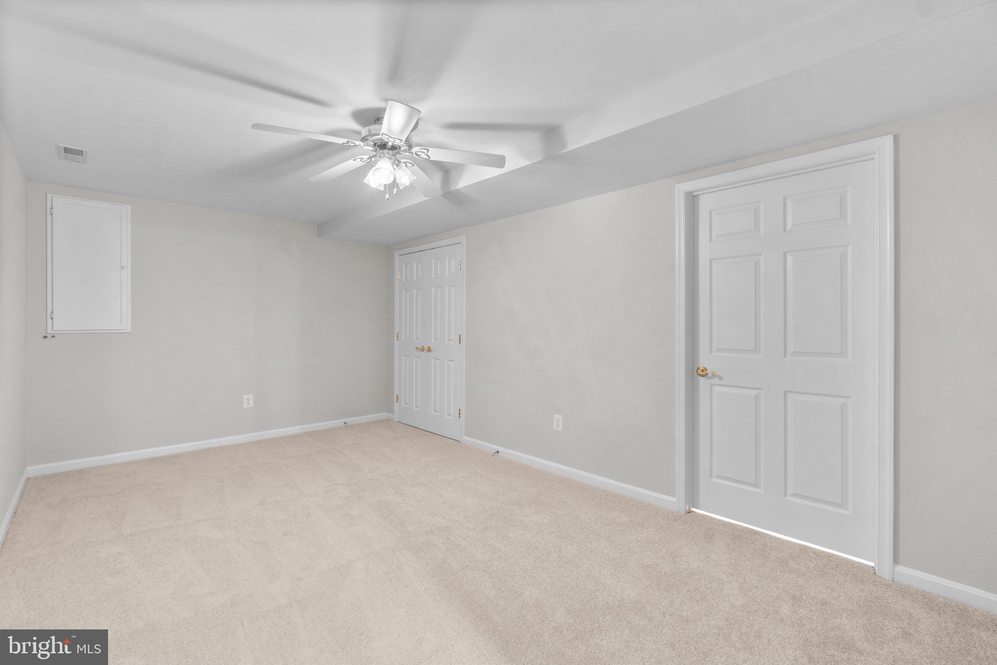 7812 Flagstone Ct NW