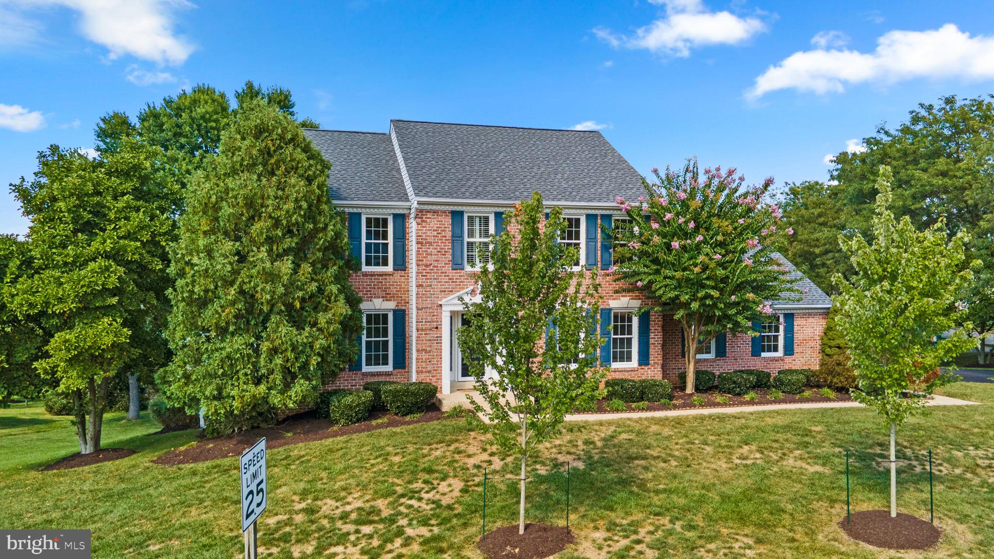 7812 Flagstone Ct NW