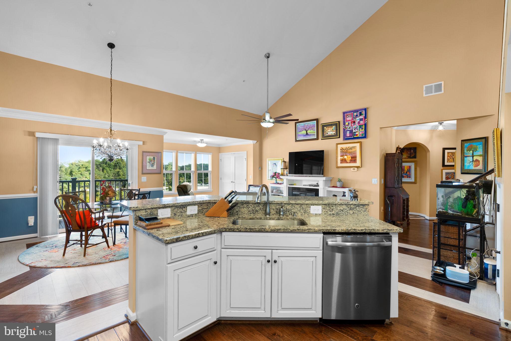 2121 John Stuart Rd #R