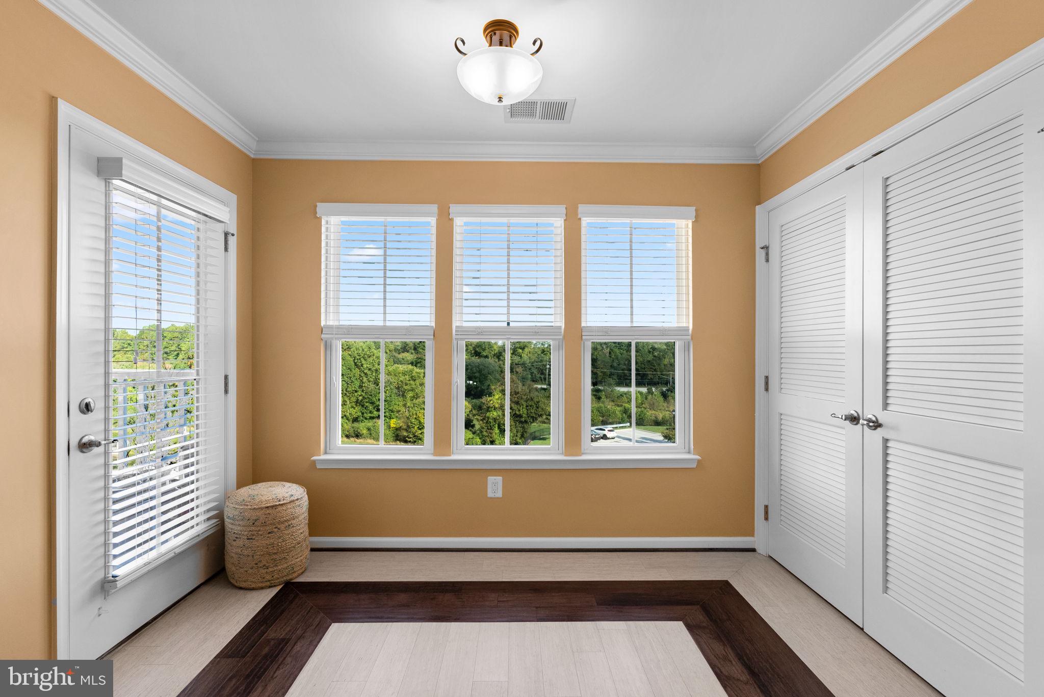 2121 John Stuart Rd #R