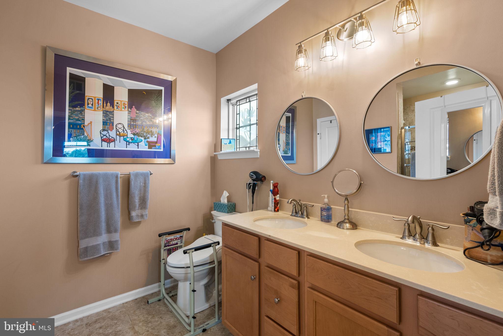 2121 John Stuart Rd #R