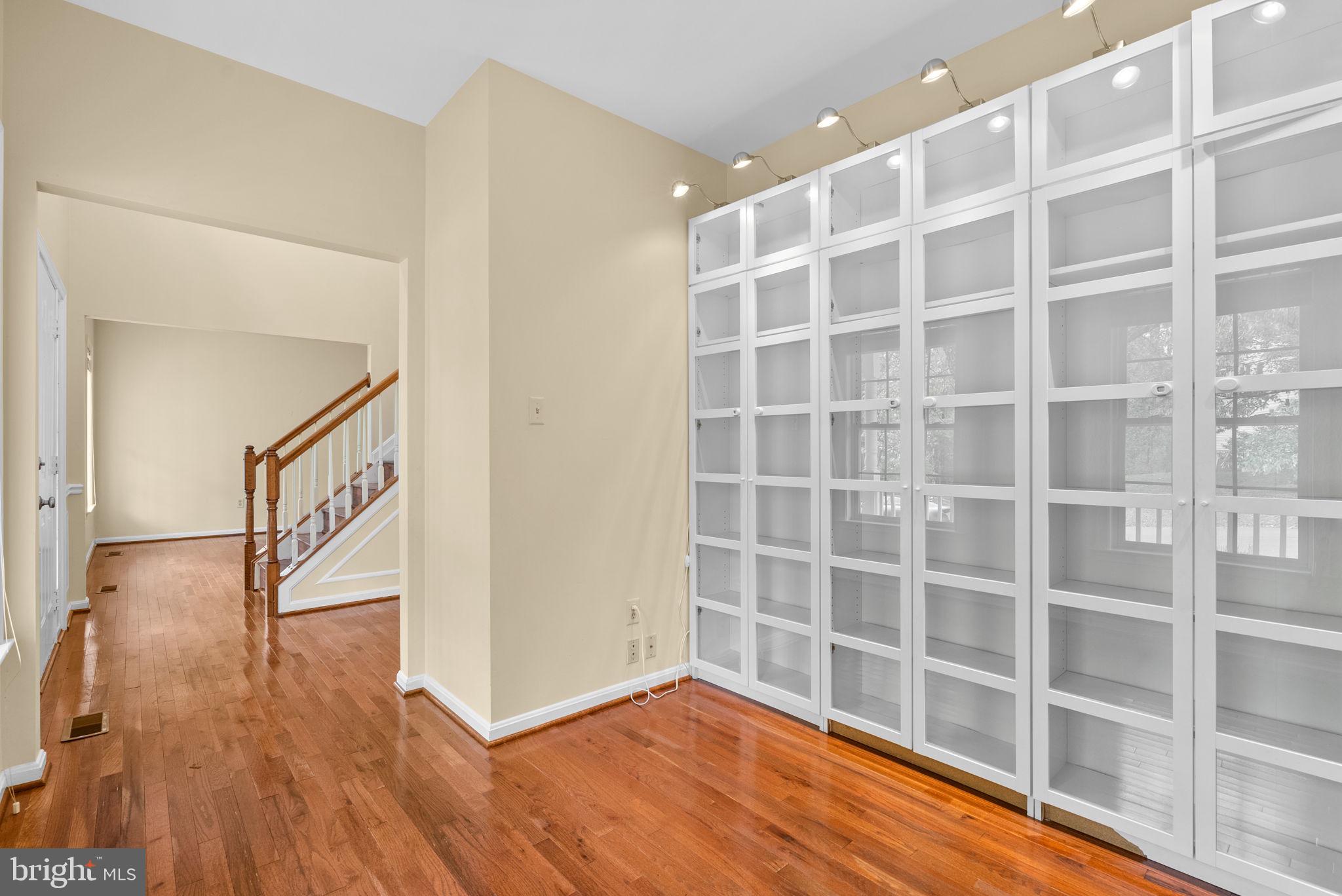 9712 Old Annapolis Rd