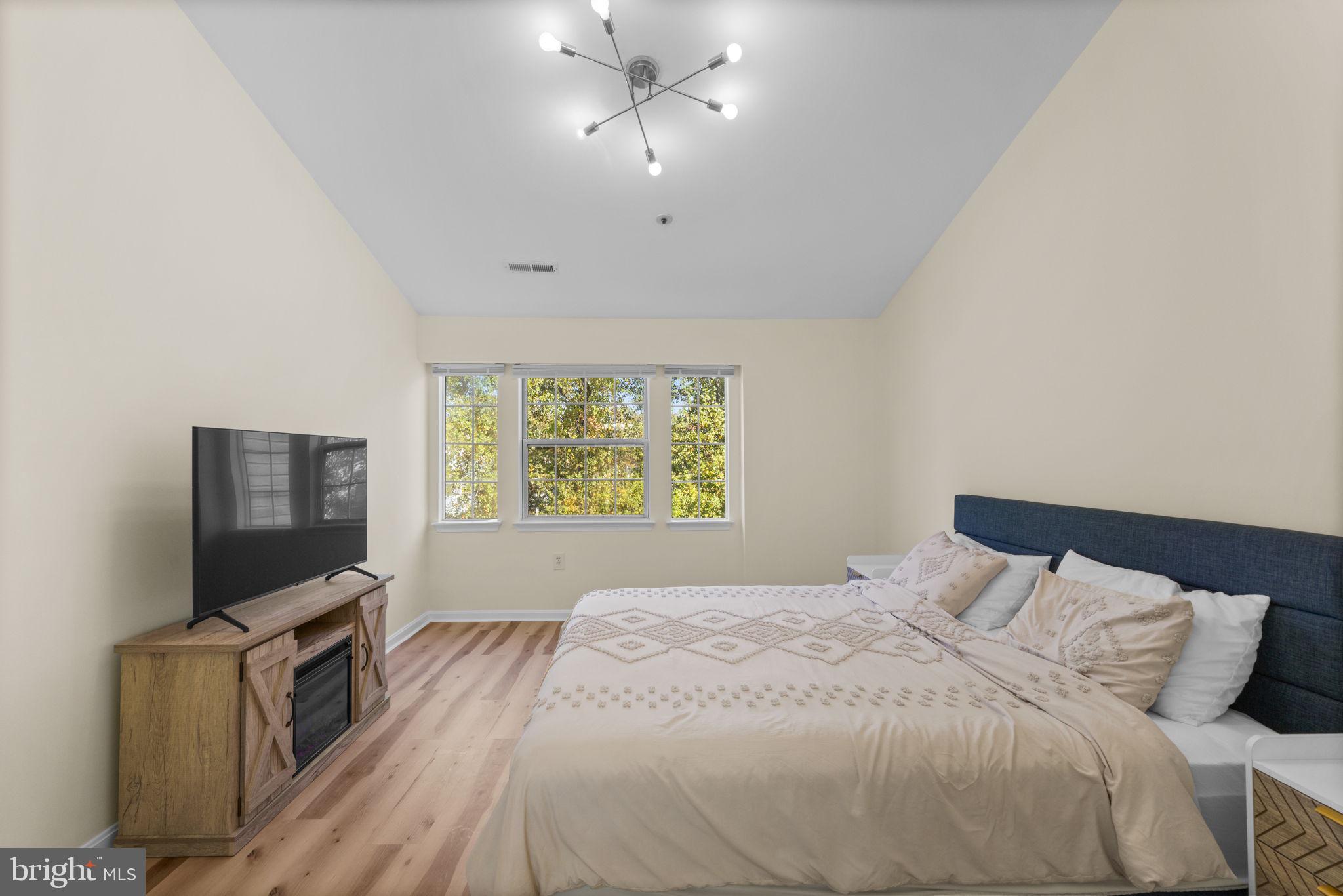 8511 FALLS RUN RD #K