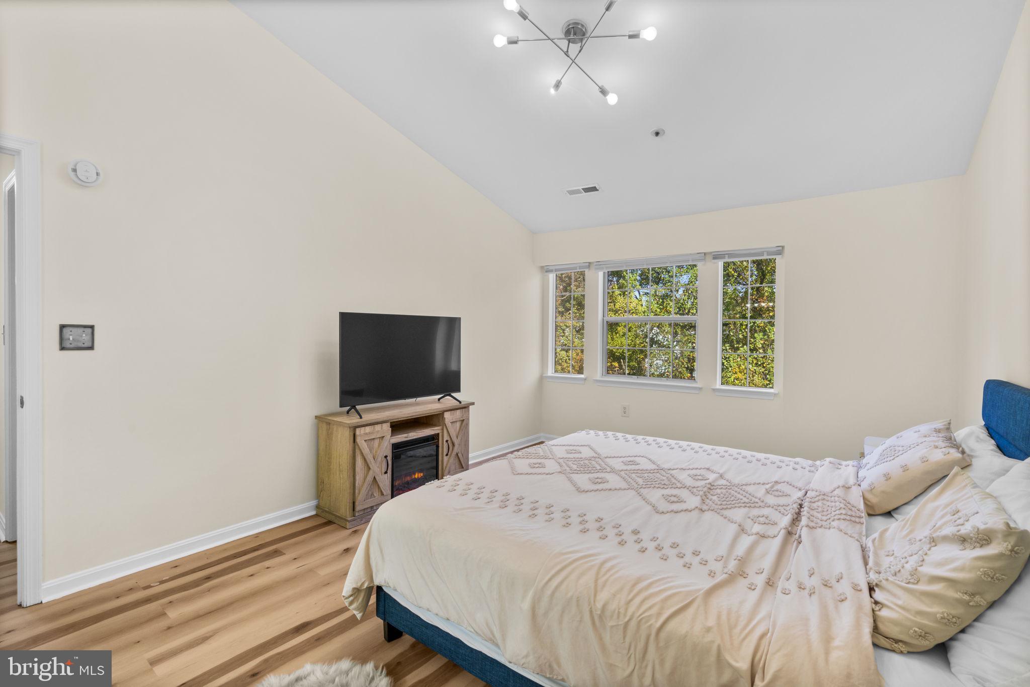 8511 FALLS RUN RD #K