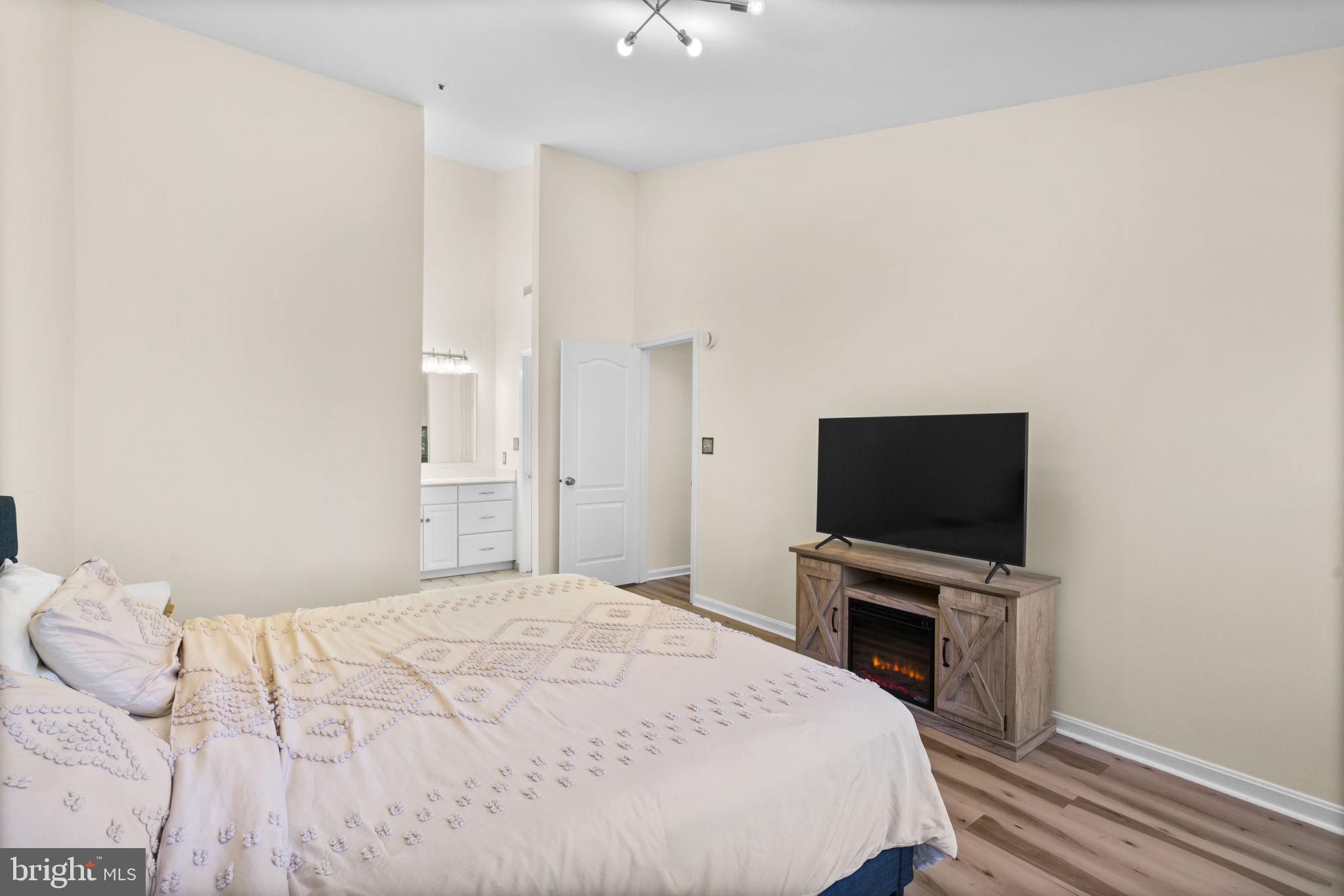 8511 FALLS RUN RD #K