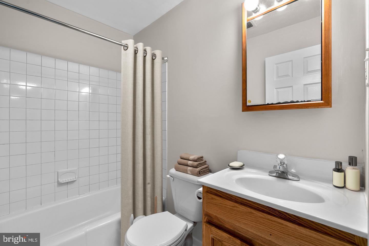 3612-#3A COURT HOUSE DR
