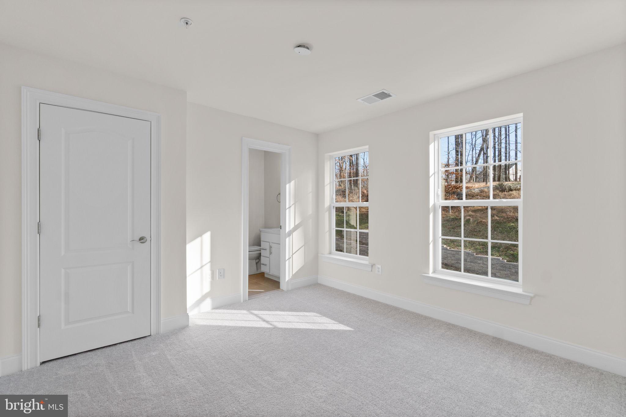 5005 Poplar Ridge Ln