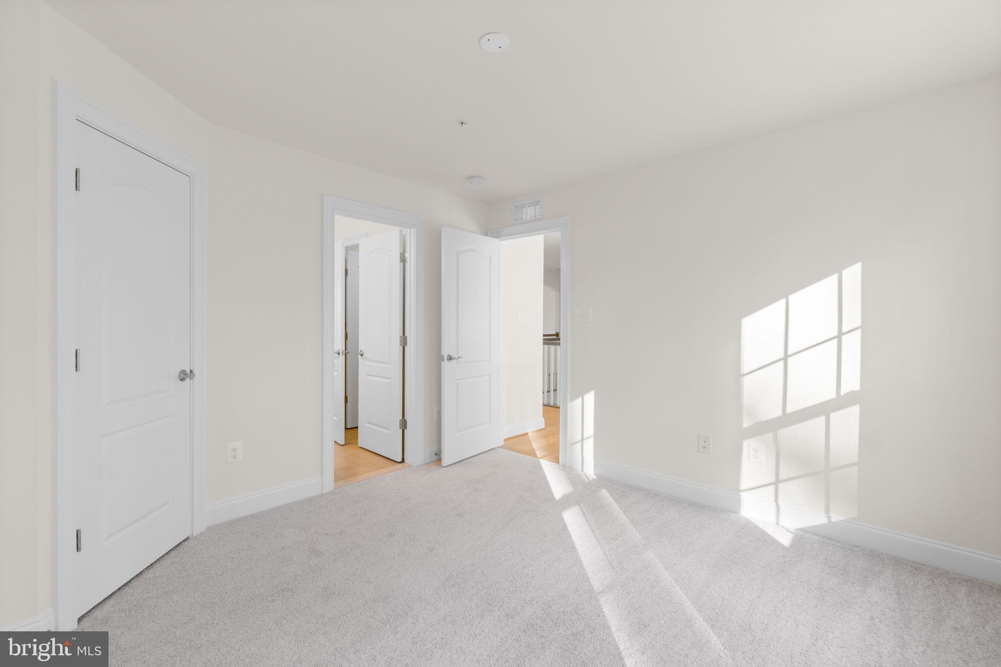 5005 Poplar Ridge Ln