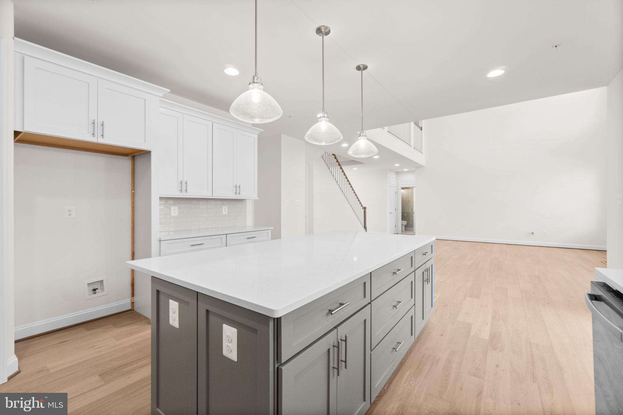 5005 Poplar Ridge Ln