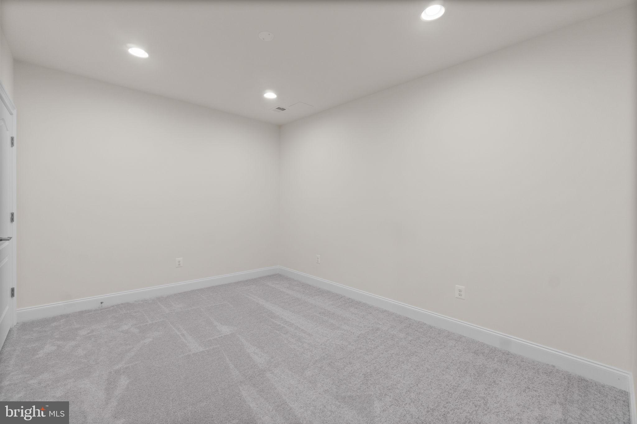 5005 Poplar Ridge Ln