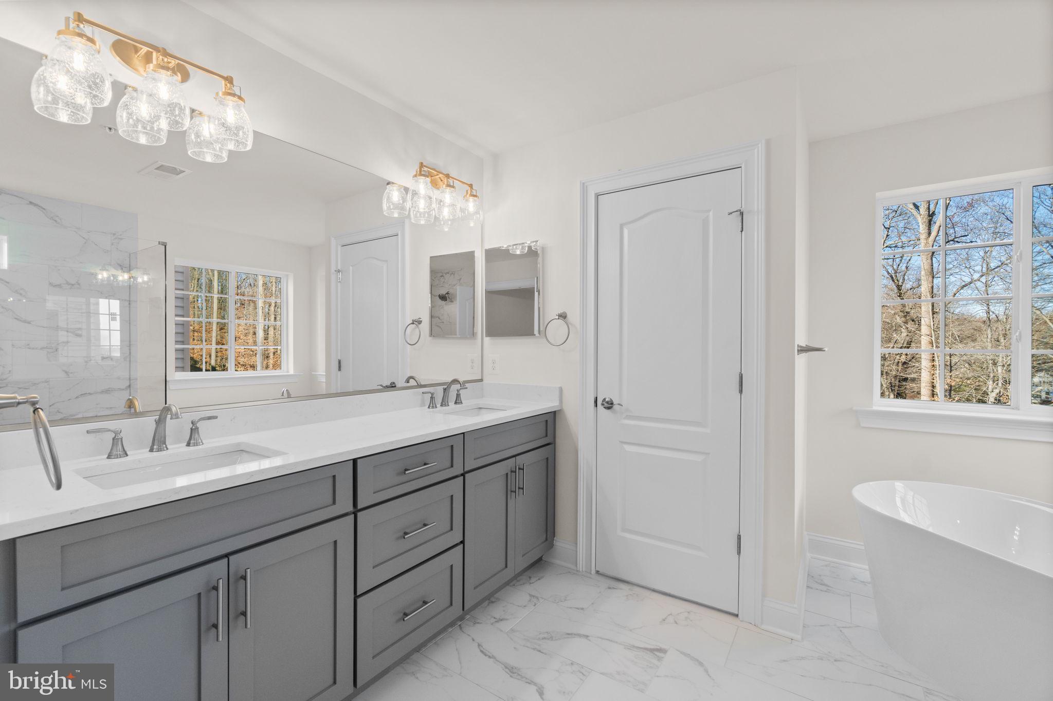 5005 Poplar Ridge Ln