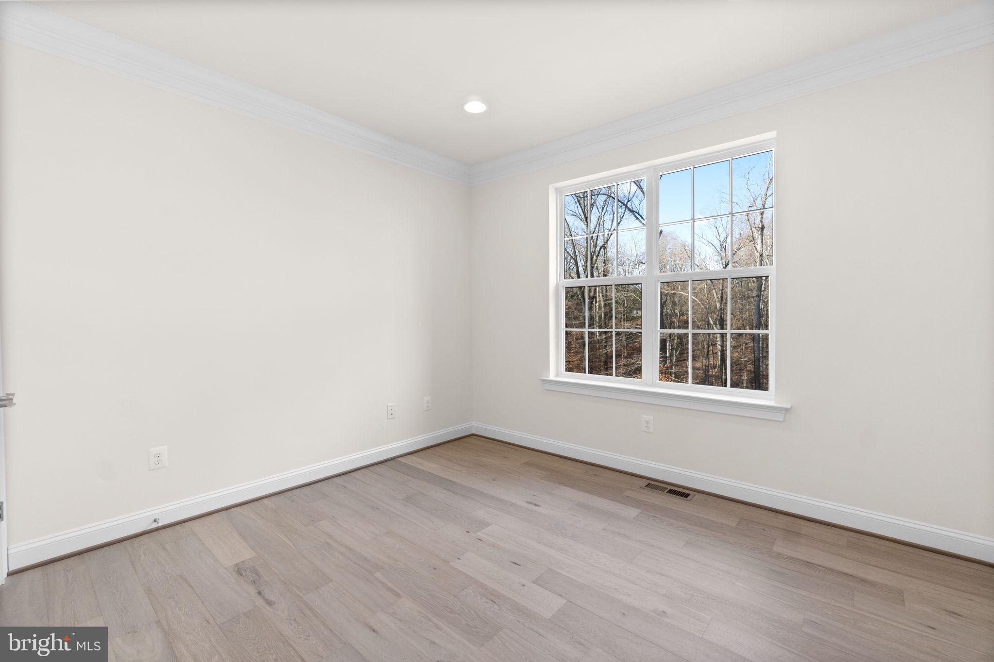 5005 Poplar Ridge Ln