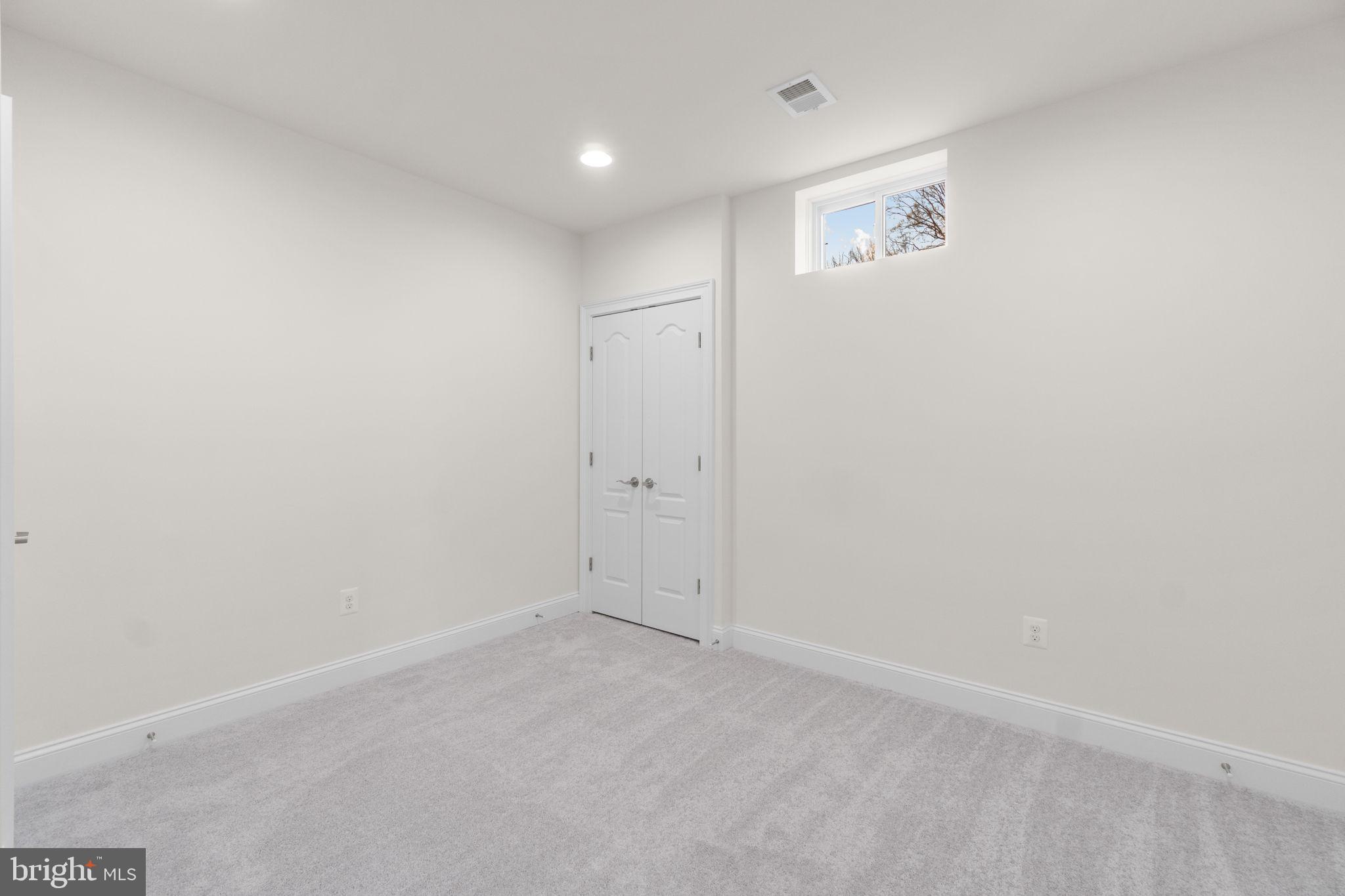 5005 Poplar Ridge Ln