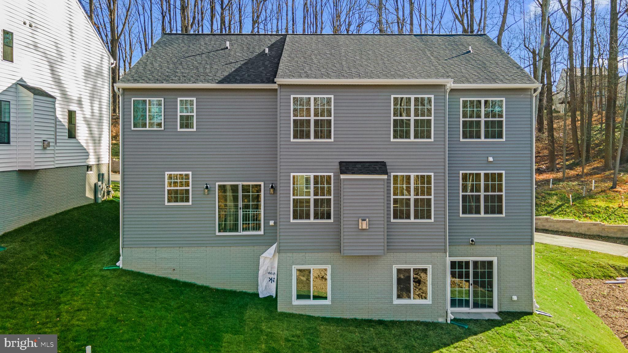 5005 Poplar Ridge Ln