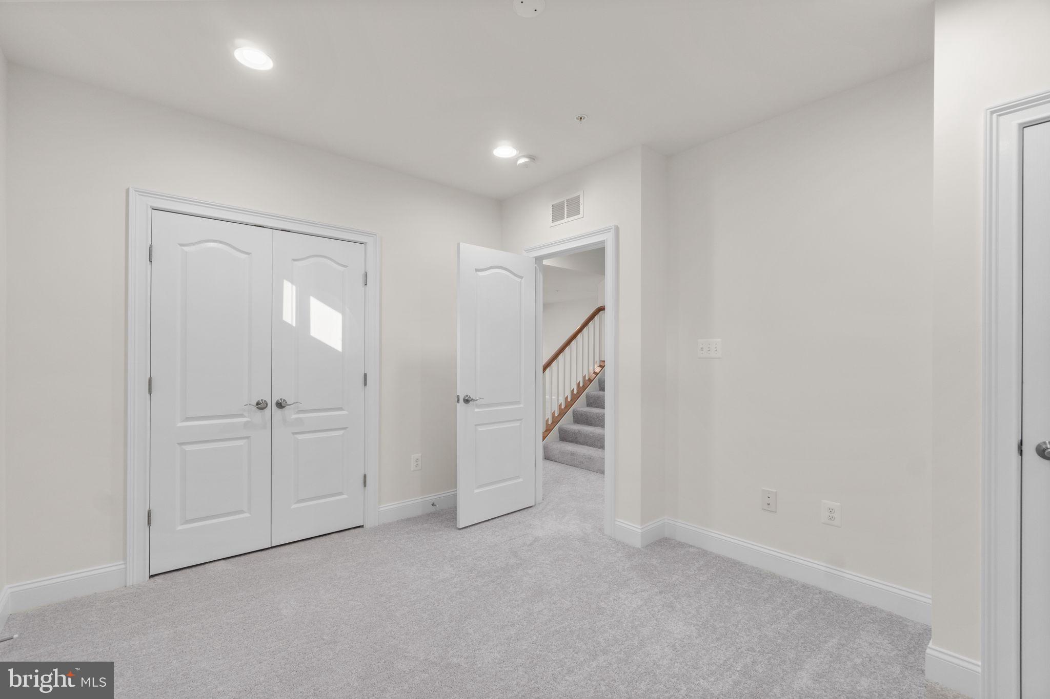 5005 Poplar Ridge Ln