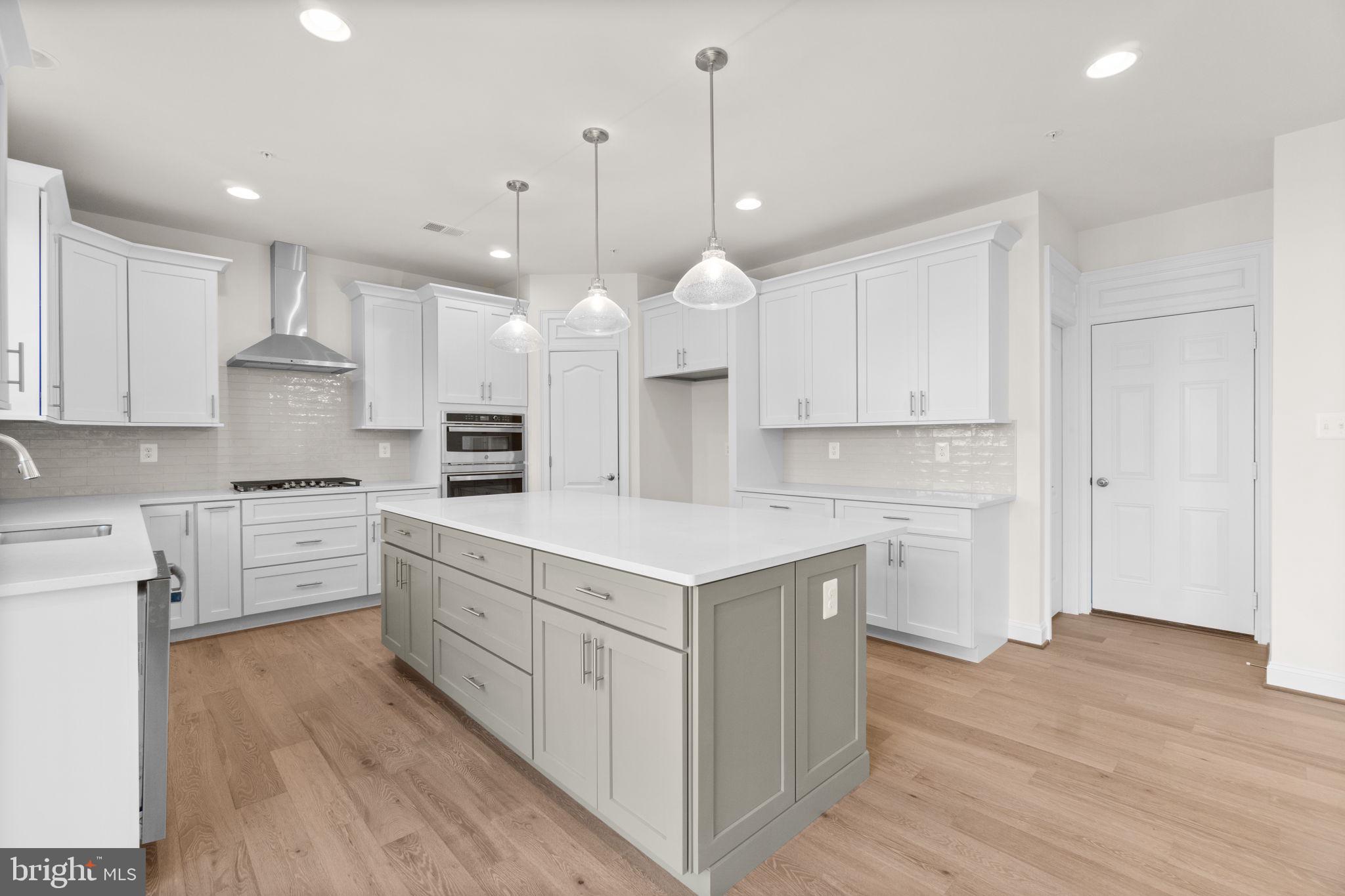 5005 Poplar Ridge Ln