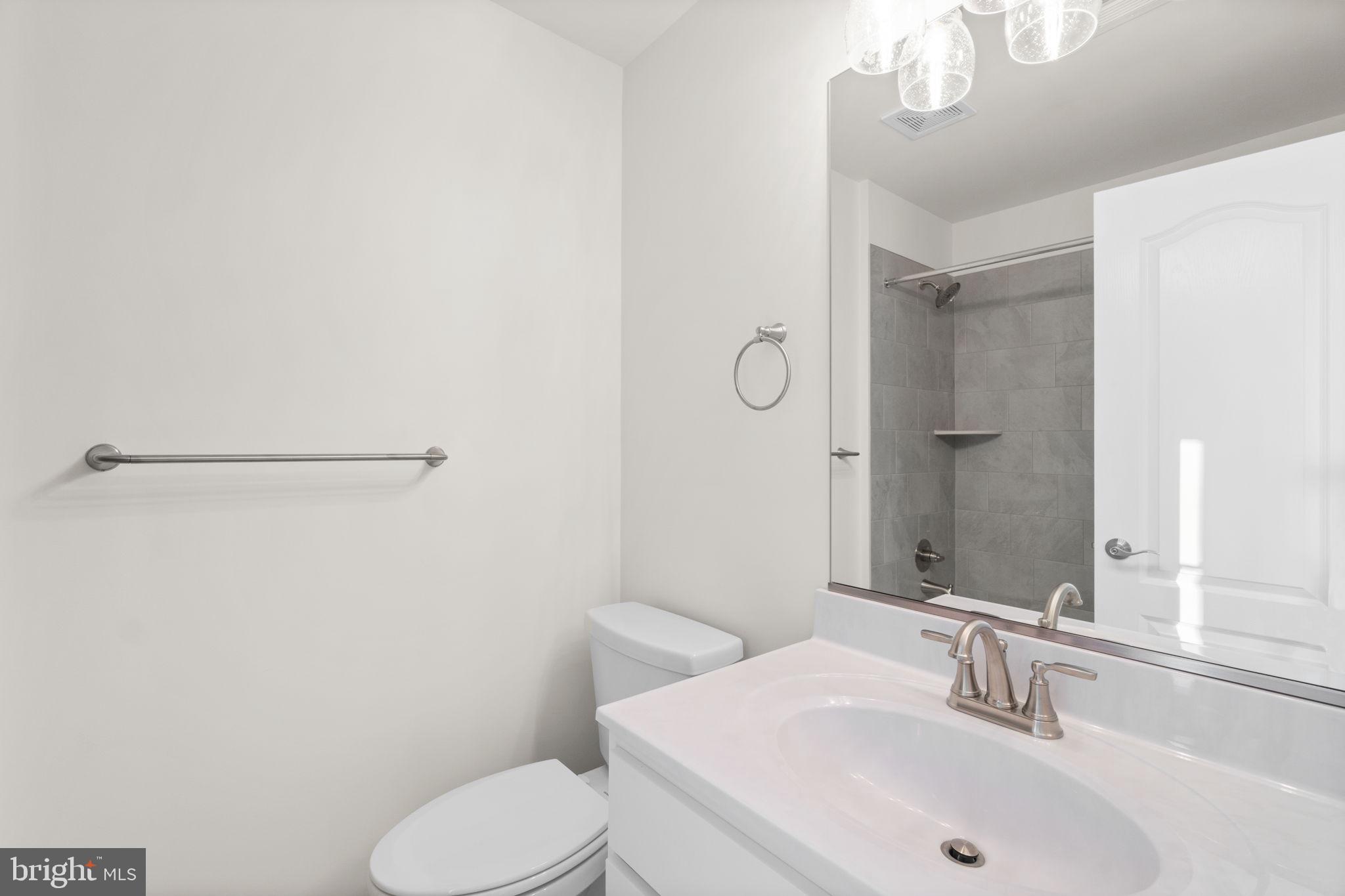 5005 Poplar Ridge Ln