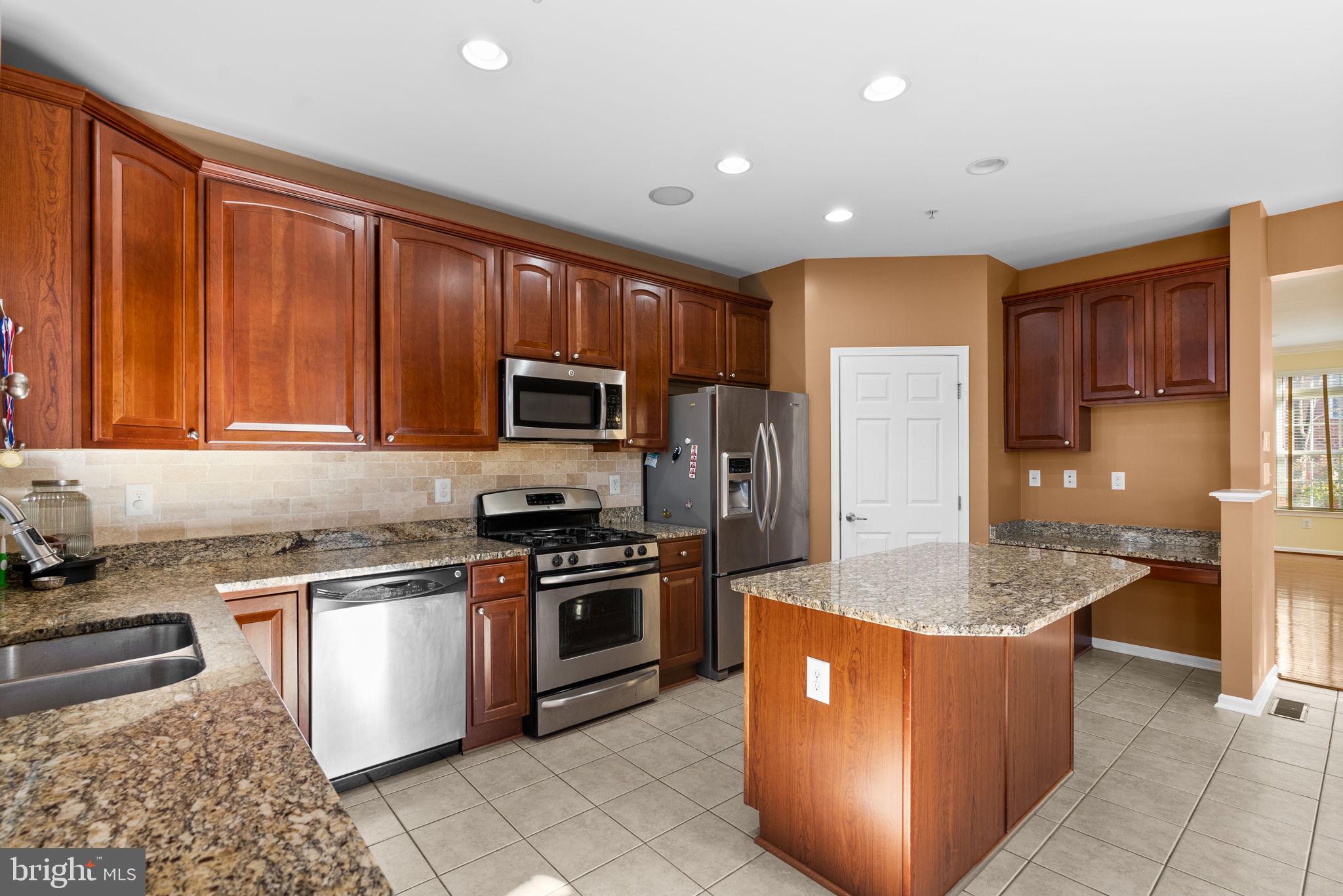 4802 Portsmouth Rd #25