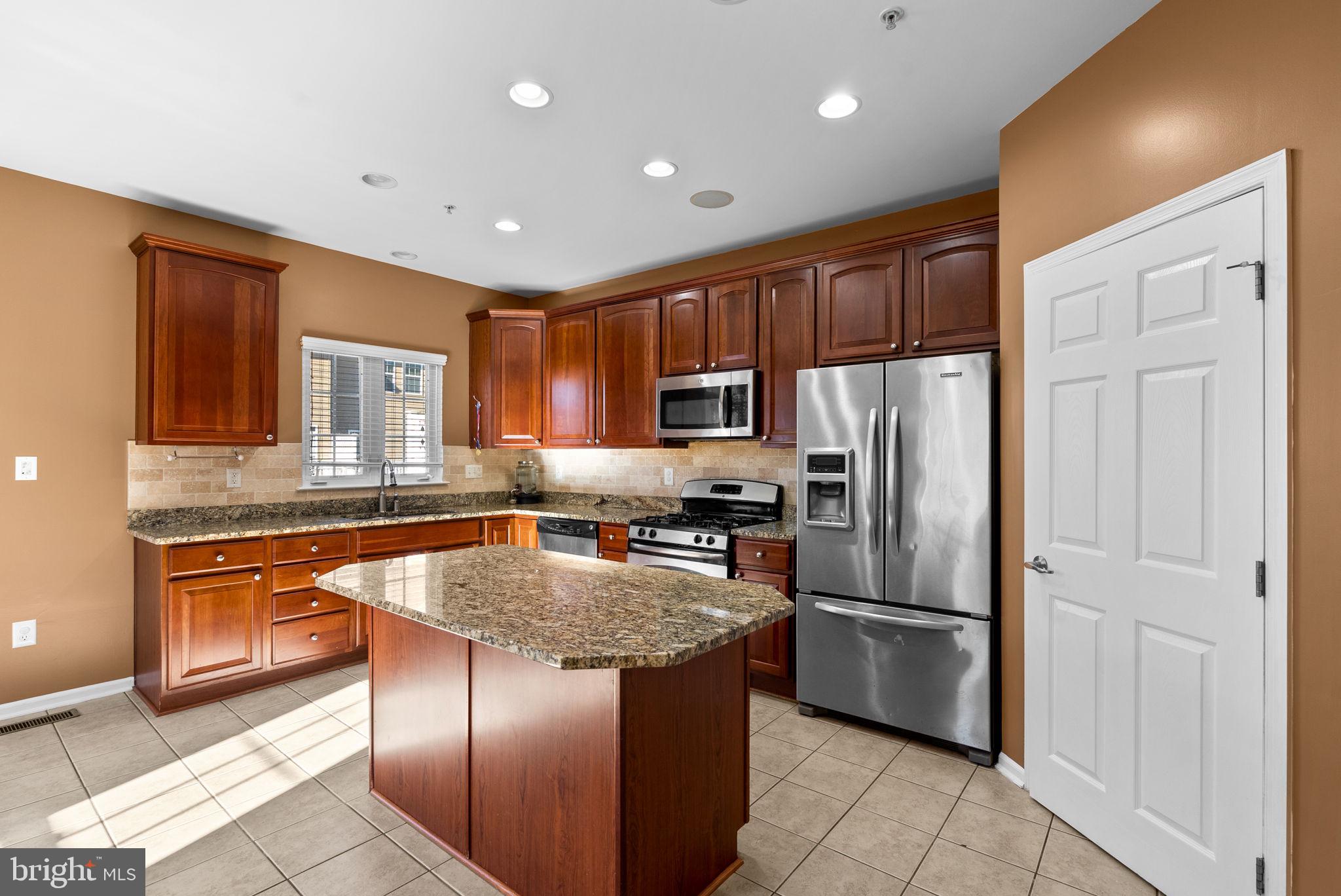 4802 Portsmouth Rd #25