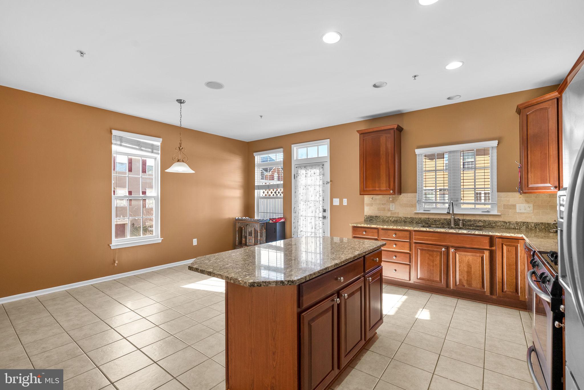 4802 Portsmouth Rd #25