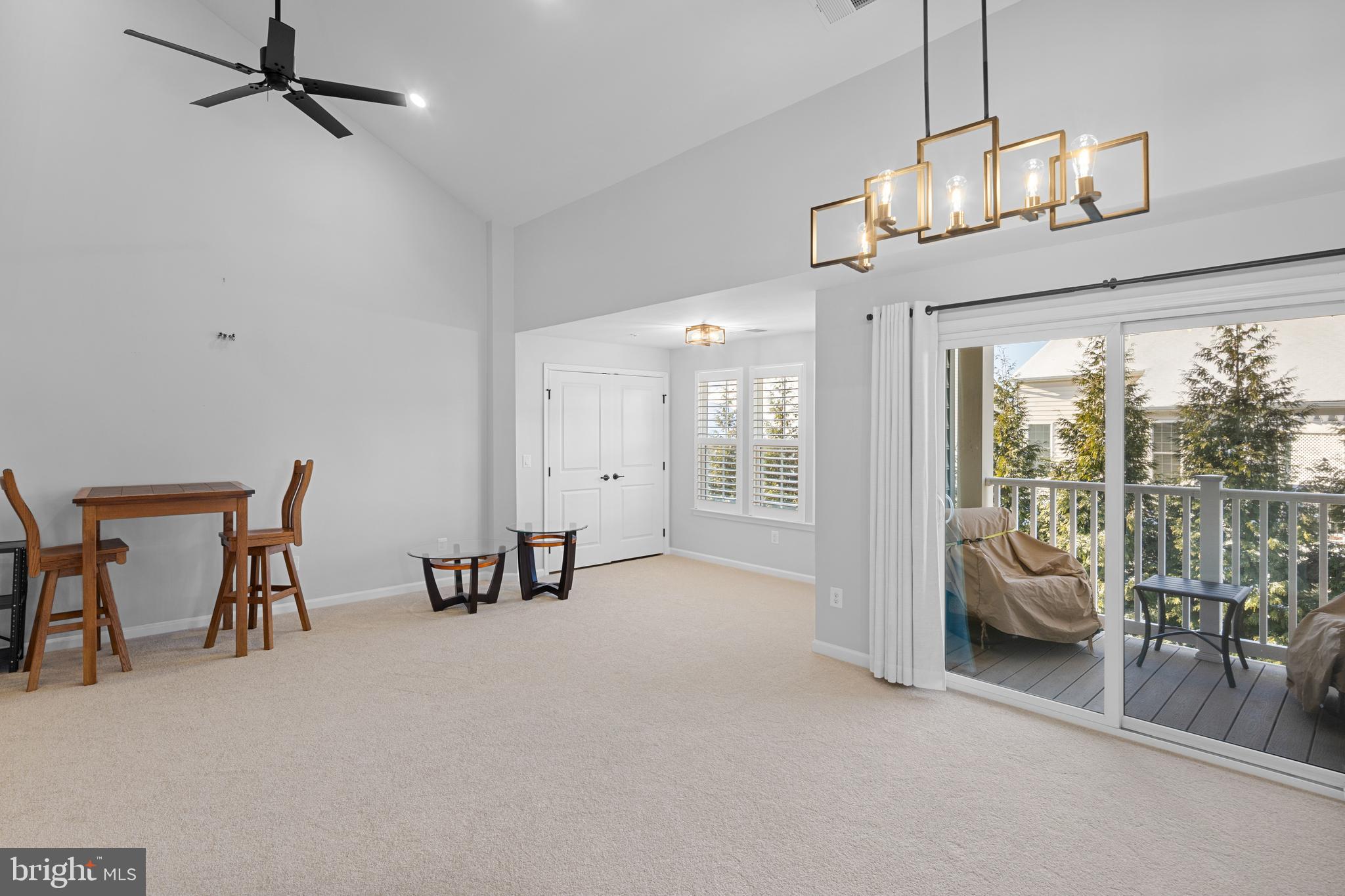 2221 John Gravel Rd #Q