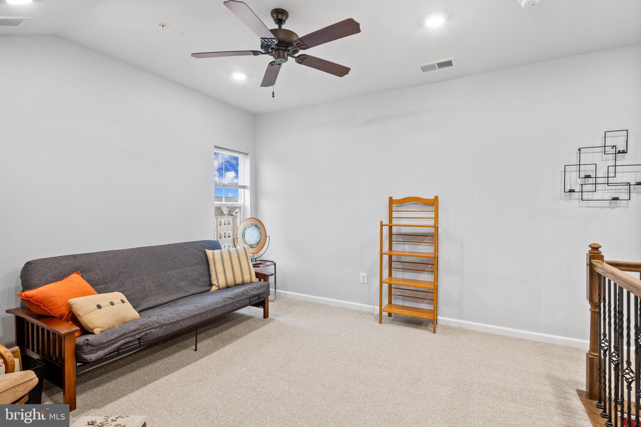 2221 John Gravel Rd #Q