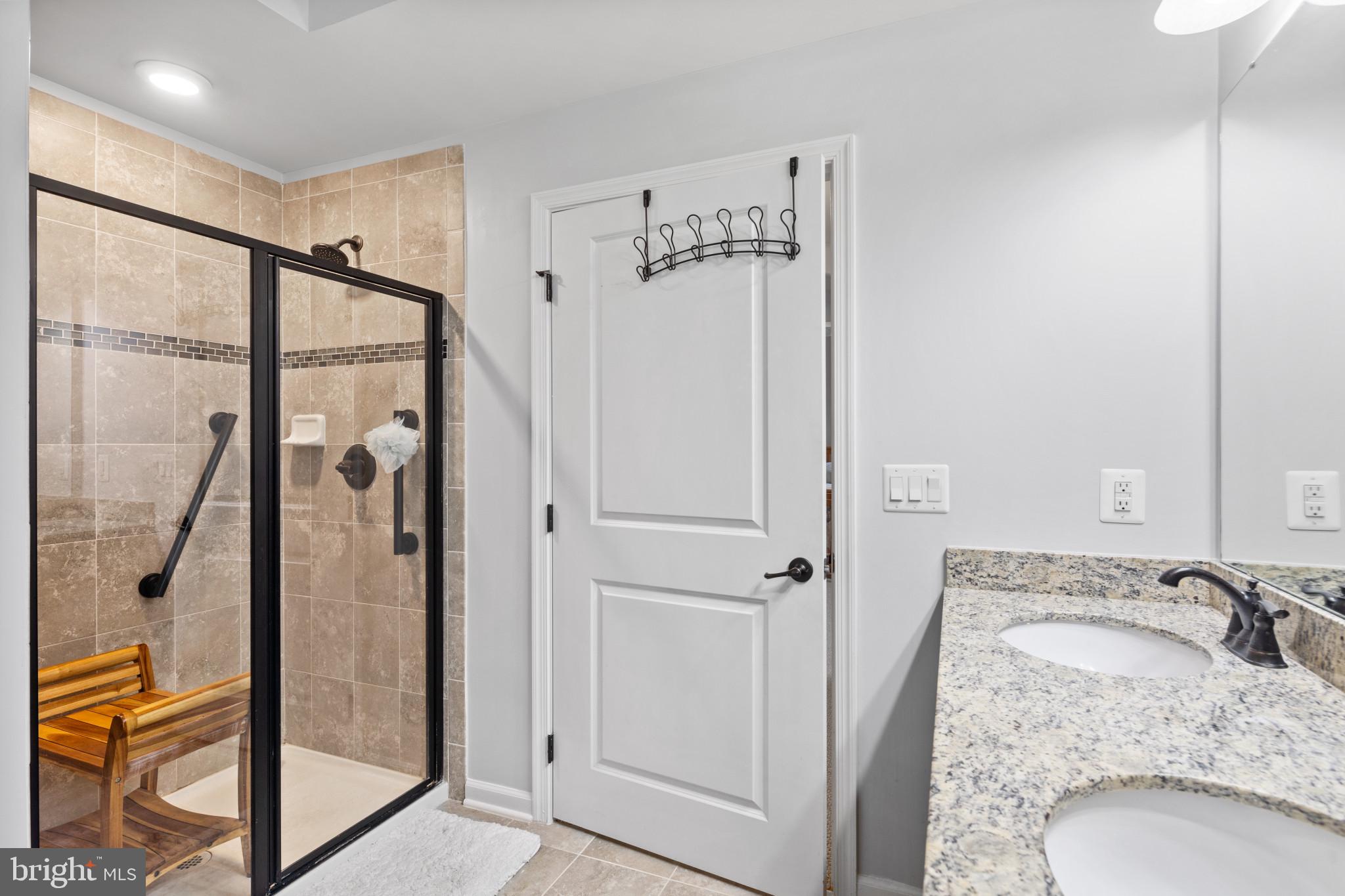 2221 John Gravel Rd #Q